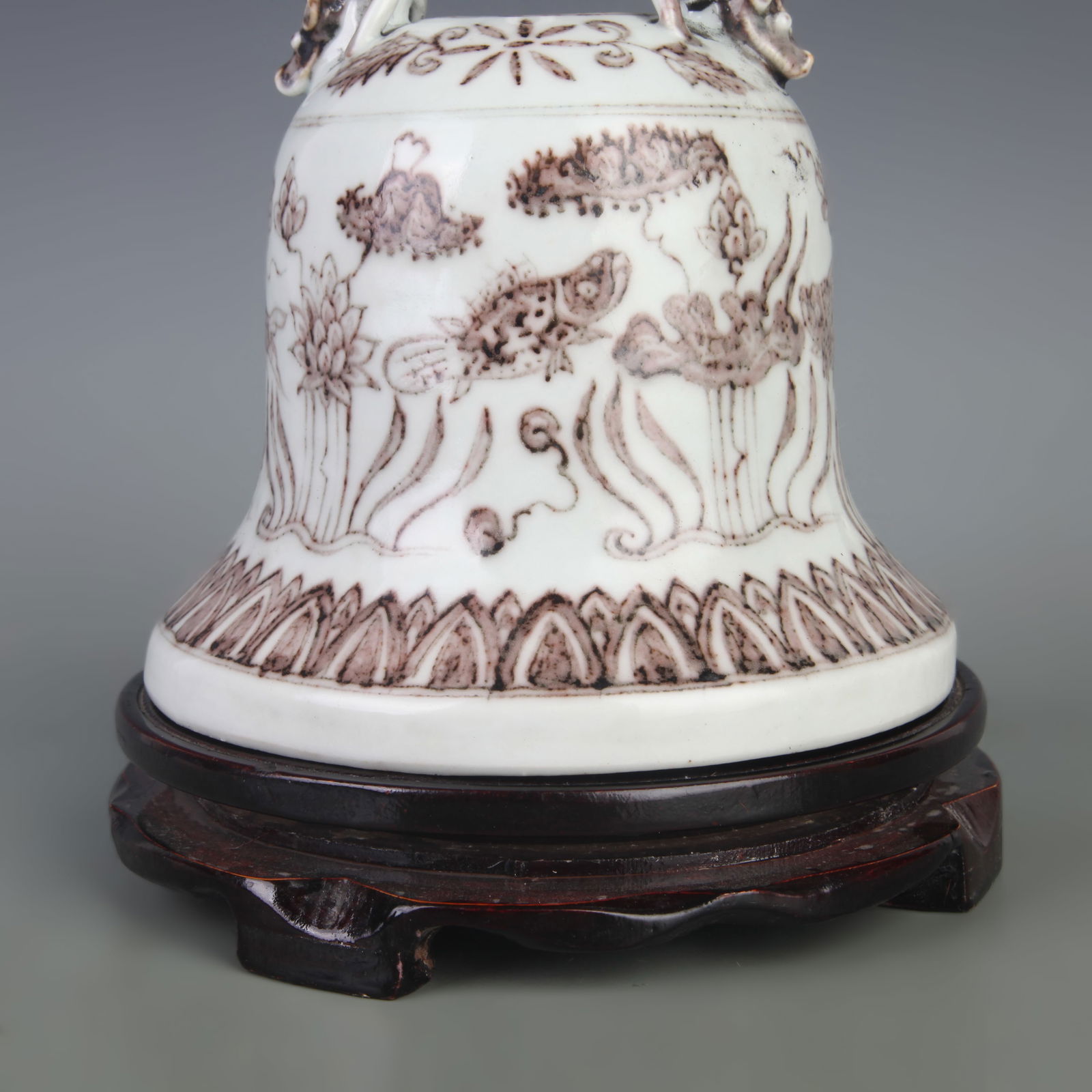 UNDERGLAZE RED FISH AND ALGAE PORCELAIN BELL - 3