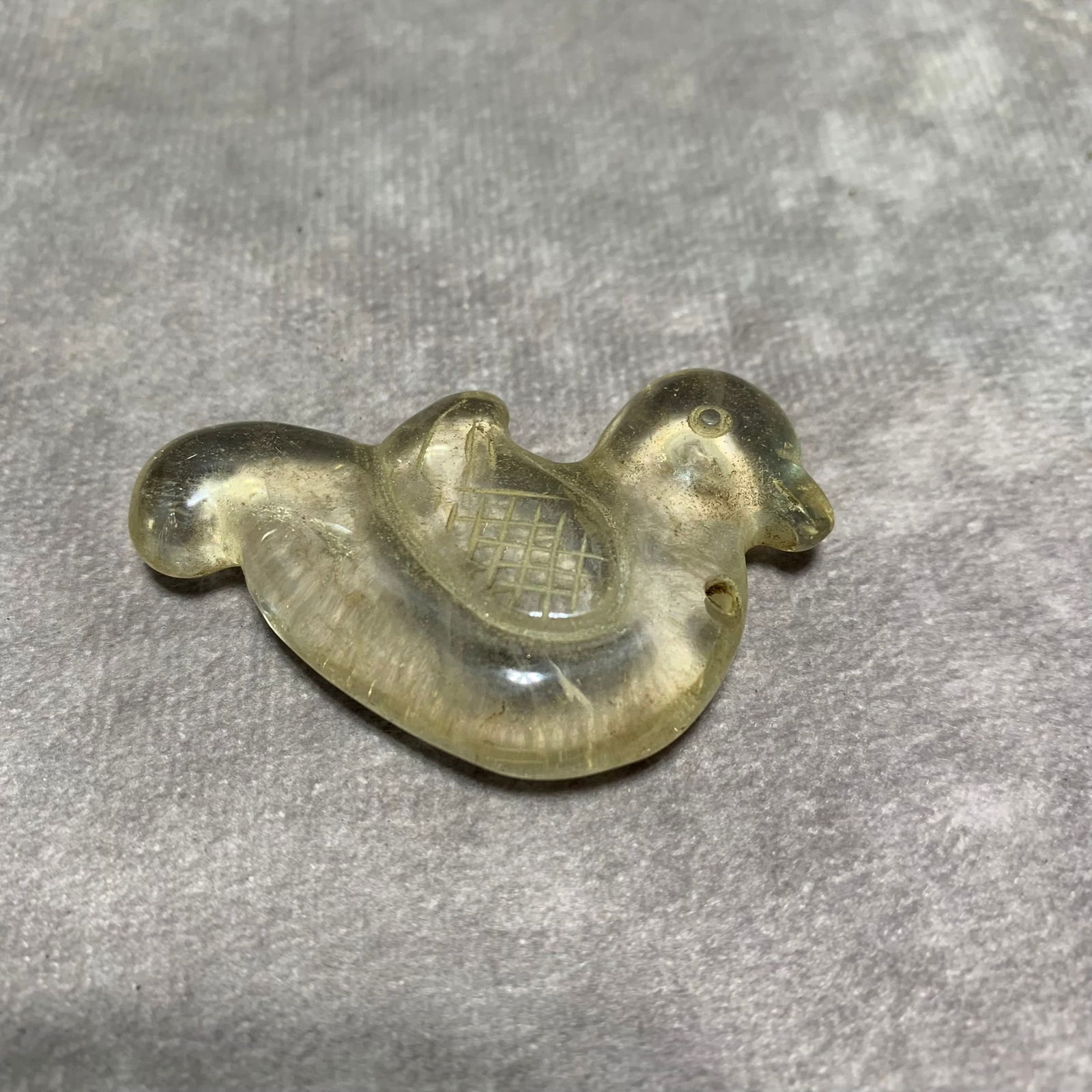QING DYNASTY CRYSTAL PENDANT WITH BIRD PATTERN: Qing Dynasty; Long: 2.1 inch; Width: 1.3 inch; High: 0.4 inch;