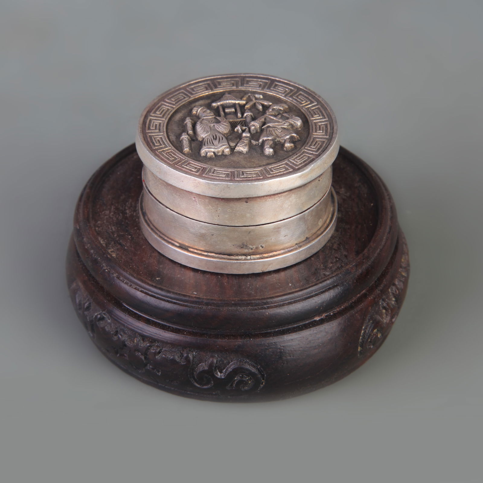 A FINE WHITE BRONZE INK PASTE BOX - 2