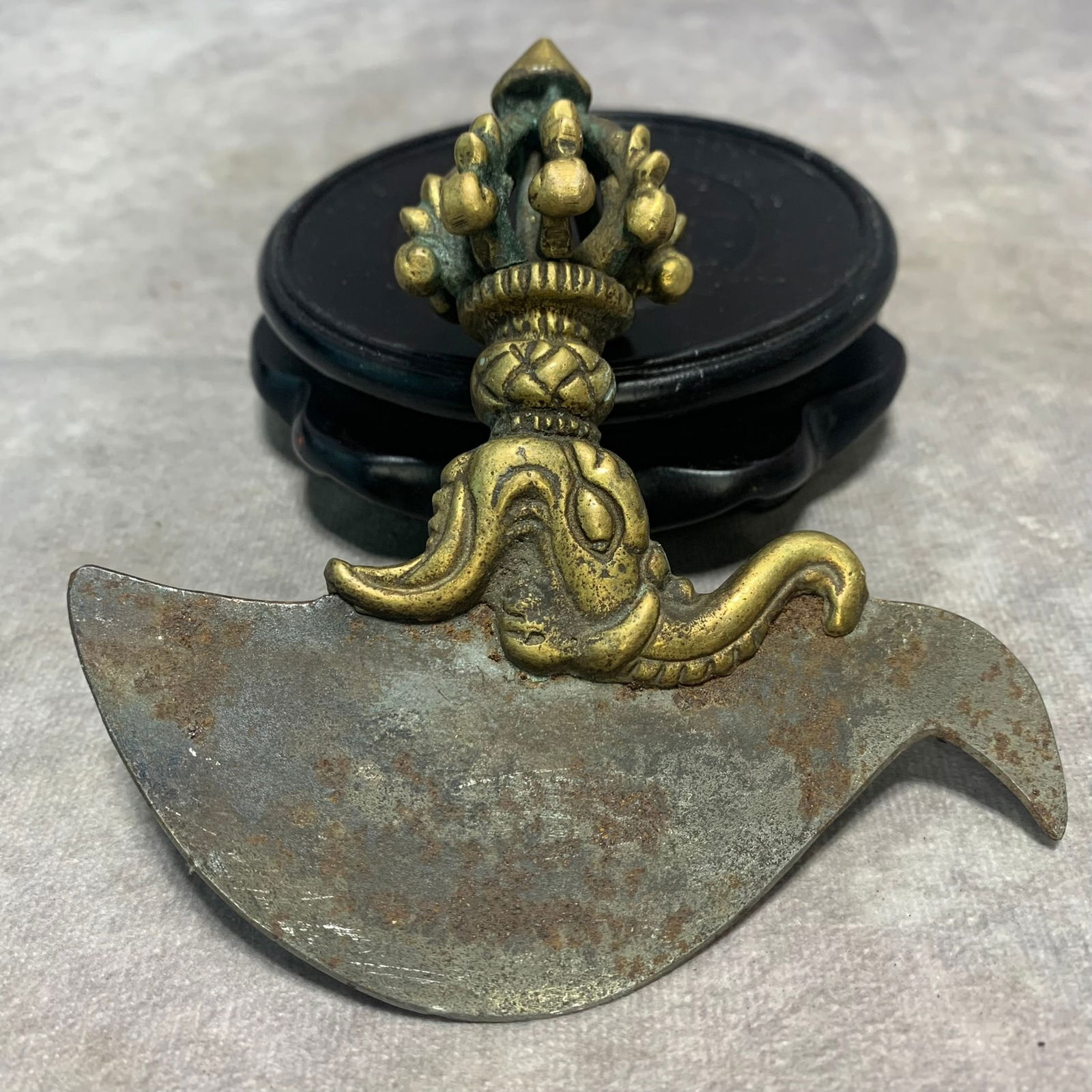 QING DYNASTY TIBETAN BUDDHIST BRONZE INLAID-IRON RITUAL IMPLEMENT: Qing Dynasty; Long: 4.3 inch; Width: 1.3 inch; H; 4.6 inch;