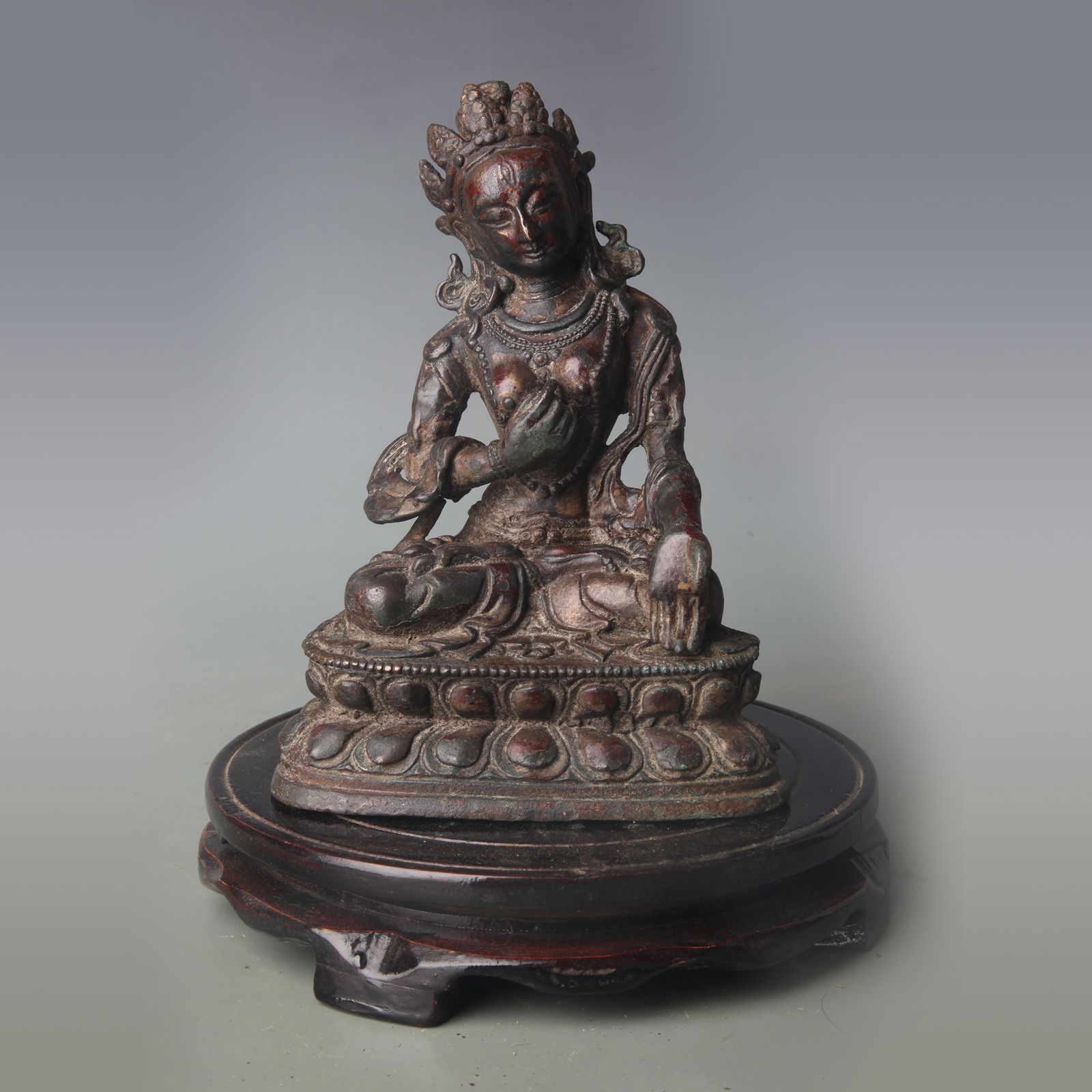A FINE BRONZE TARA (BODHISATTVA) STATUE: Qing Dynasty;High: 6.7 inch