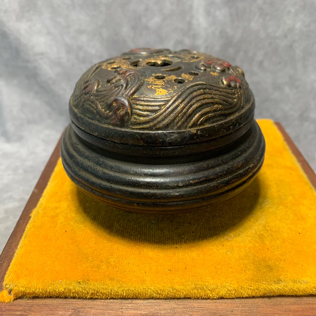 XUANDE MARK GILDED BRONZE SEA CREATURE DESIGN INCENSE BURNER: Ming Dynasty Style; High: 2.6 inch; Diameter: 4 inch