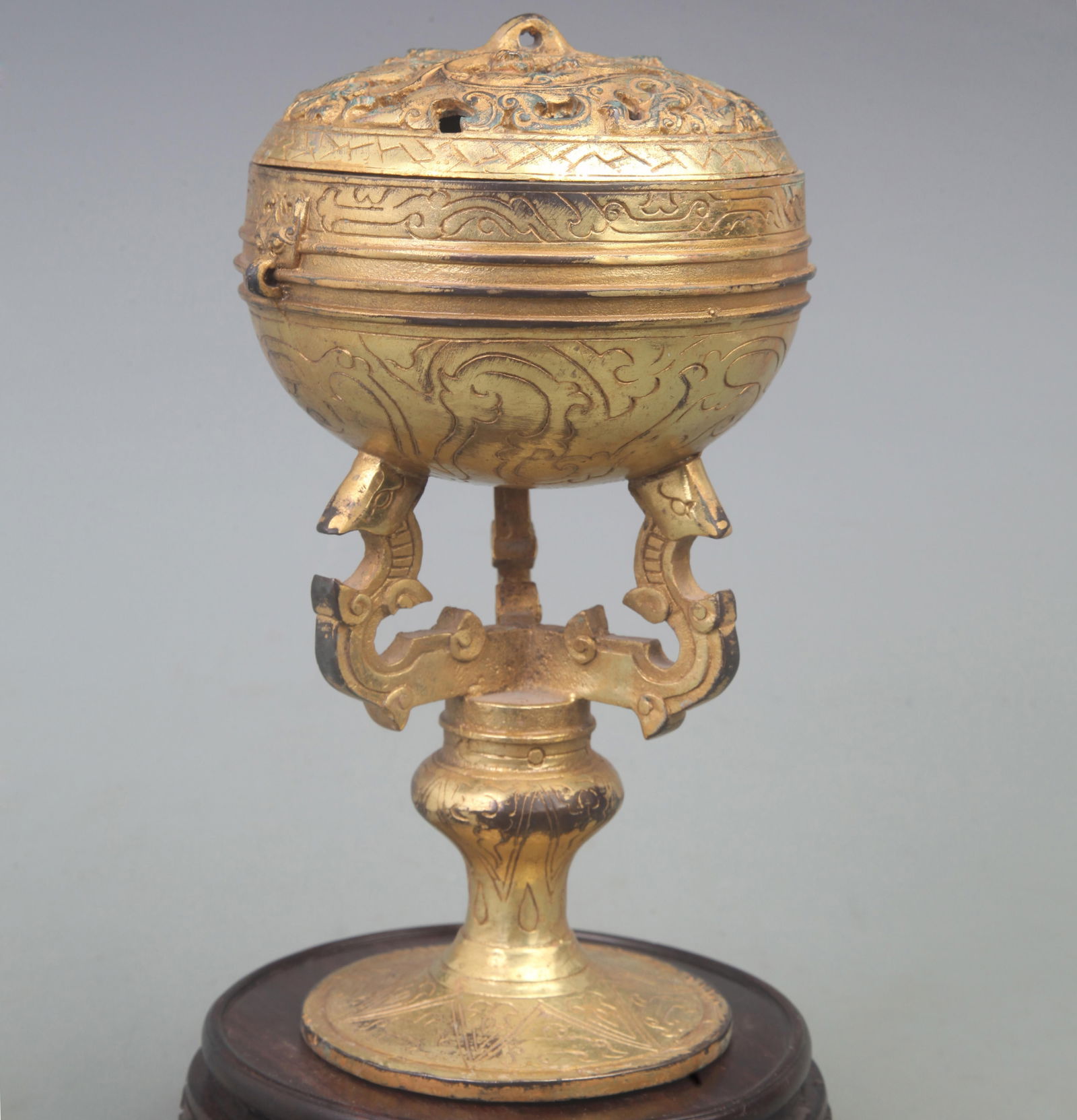 A FINE BRONZE GILT DRAGON PATTERN HIGH-FOOTED INCENSE BURNER (1 of 6)