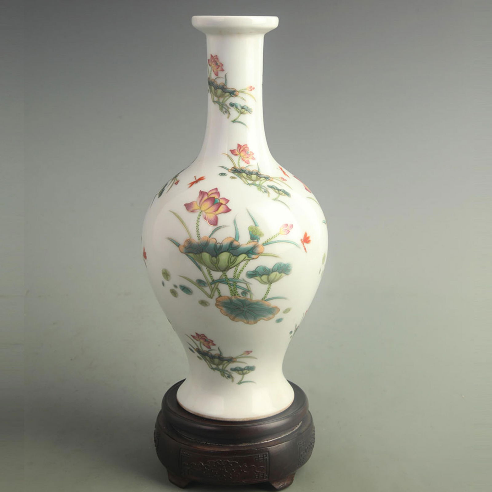 CLOISONNE ENAMEL GLAZED LOTUS FISH-TAIL PATTERN PORCELAIN VASE: Qing Dynasty Qian Long Period; High: 11.2 inch; Width: 5.50 inch