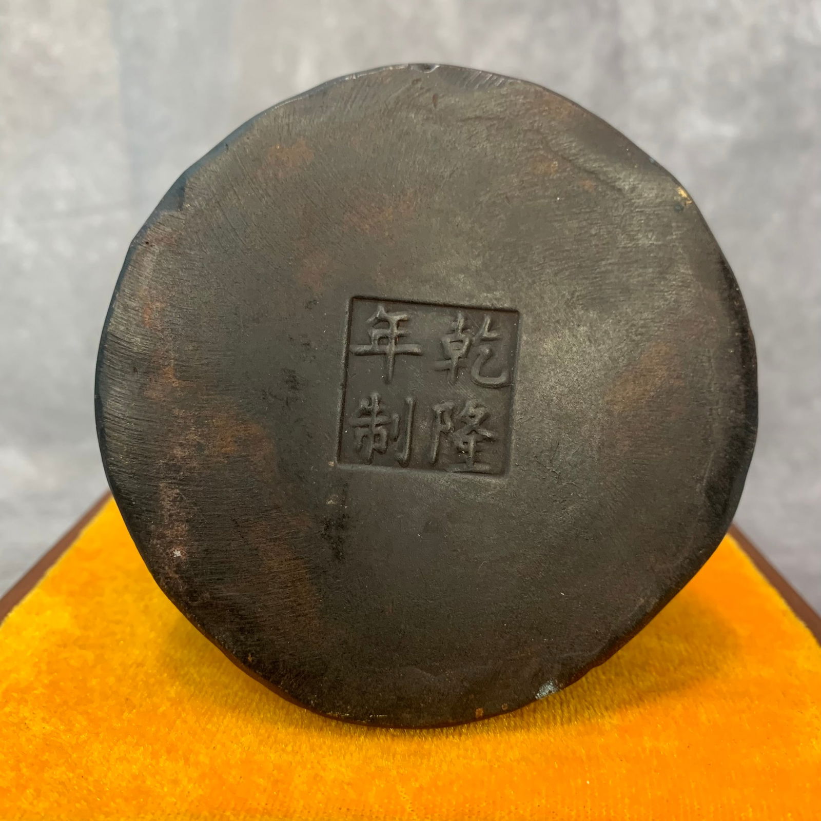 A FINE TWO DOG BRONZE FIGURE - 6