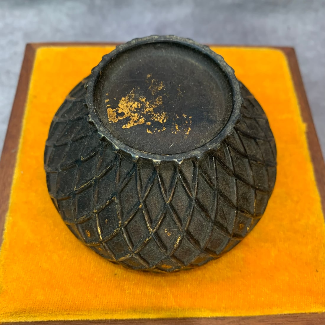 A FINE BRONZE NET PATTERN BRONZE CENSER - 4