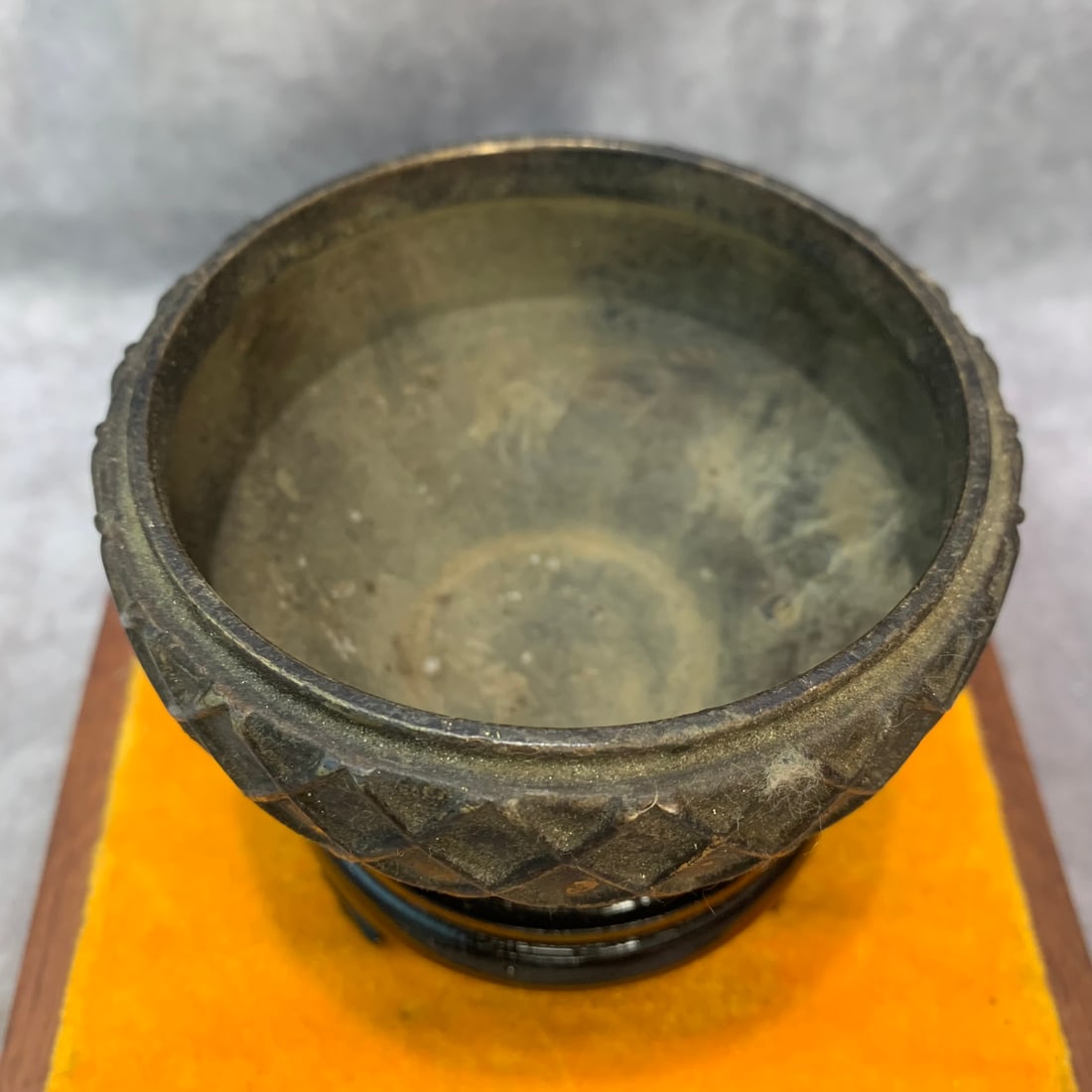 A FINE BRONZE NET PATTERN BRONZE CENSER - 5