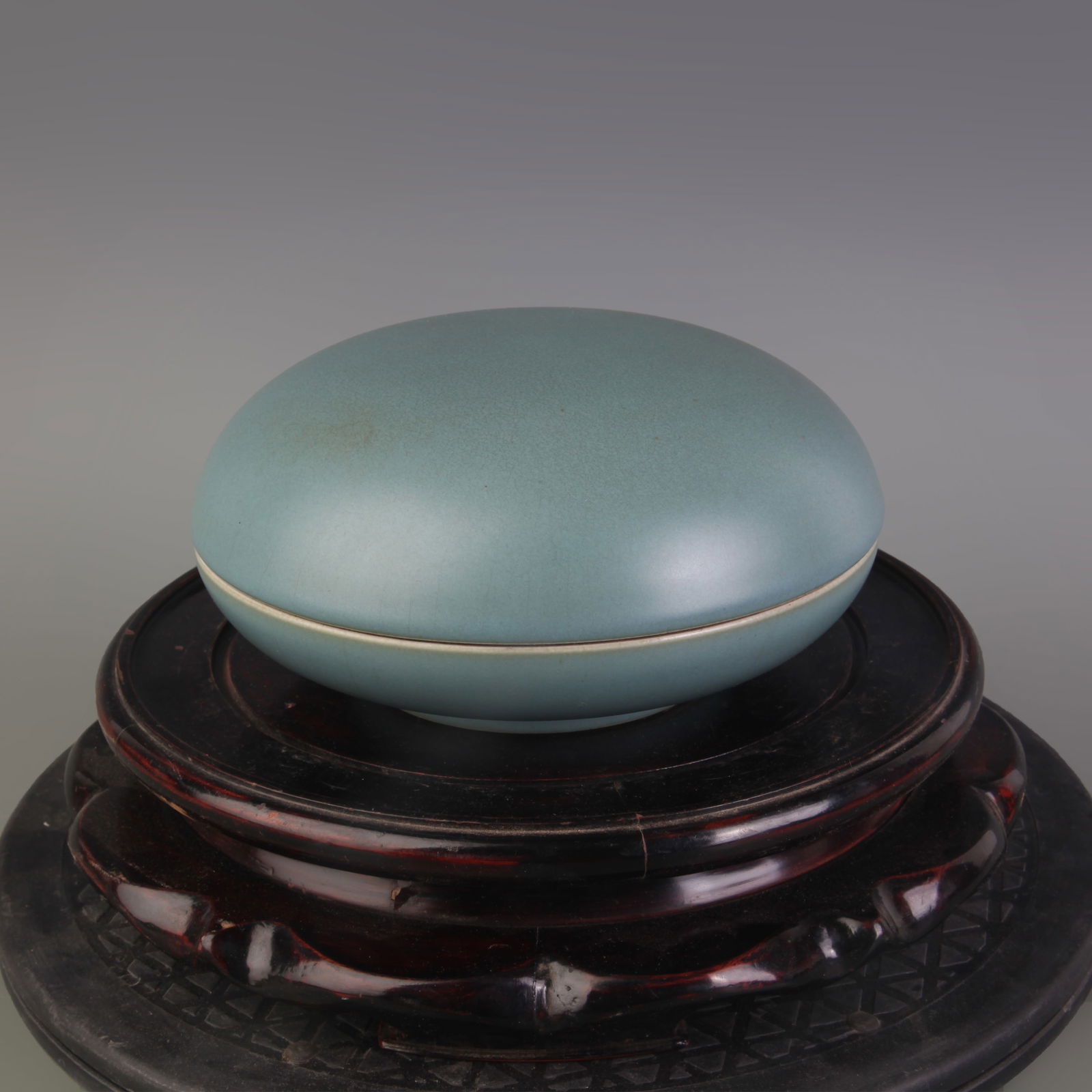 PEA-GREEN–GLAZED CYLINDRICAL BOX - 3