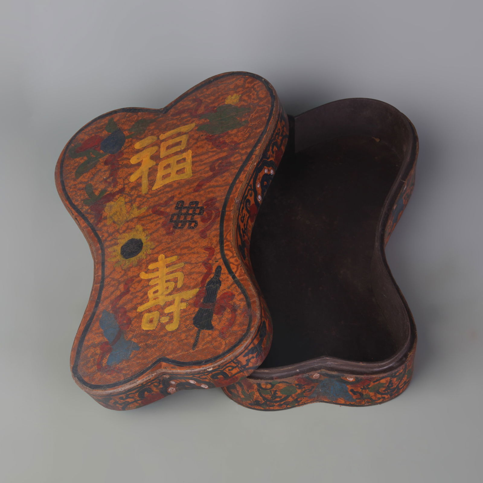 OUTLINED FAN-SHAPED BOX WITH AUSPICIOUS PATTERNS - 2