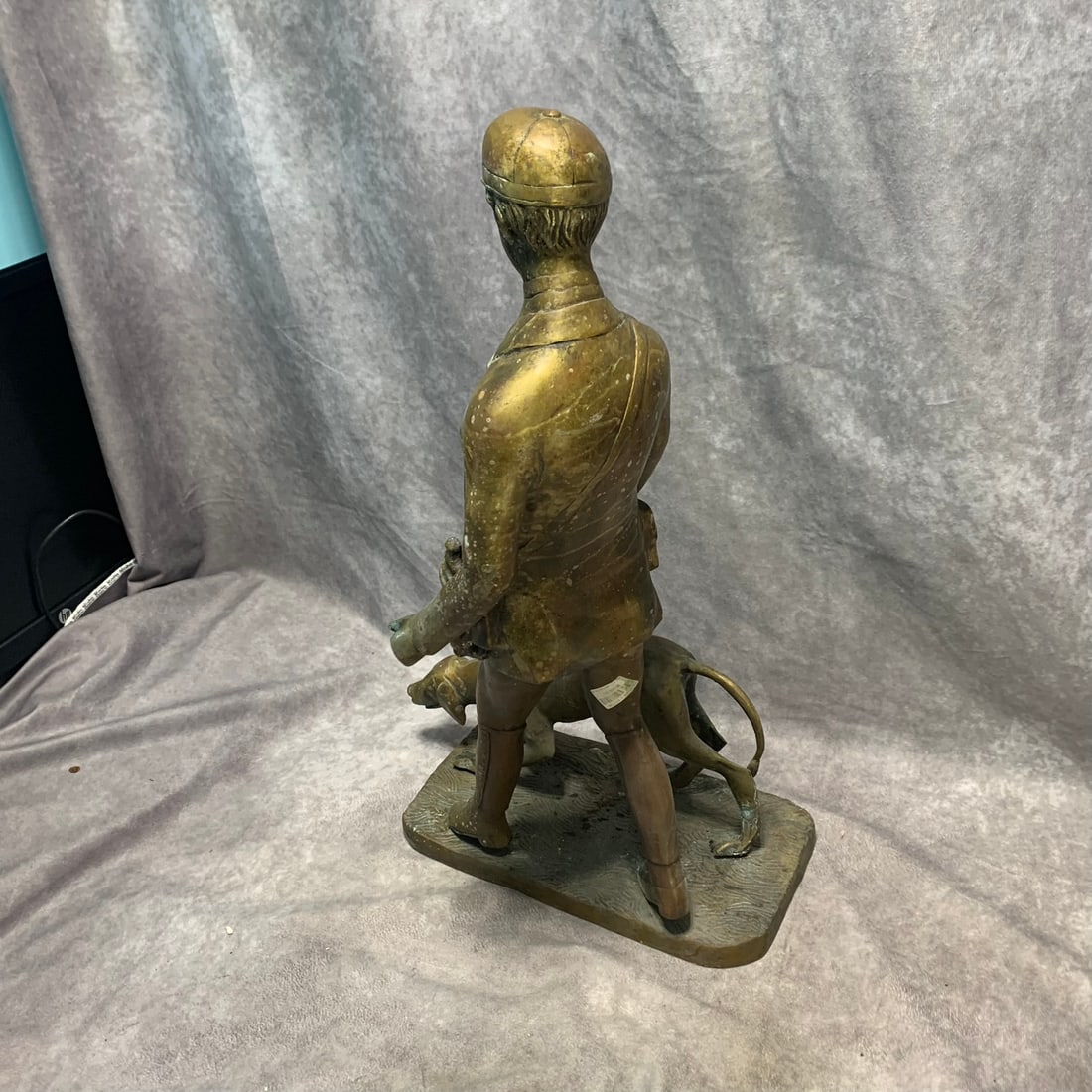 CONTEMPORARY BRONZE DOG WALKER STATUE - 5