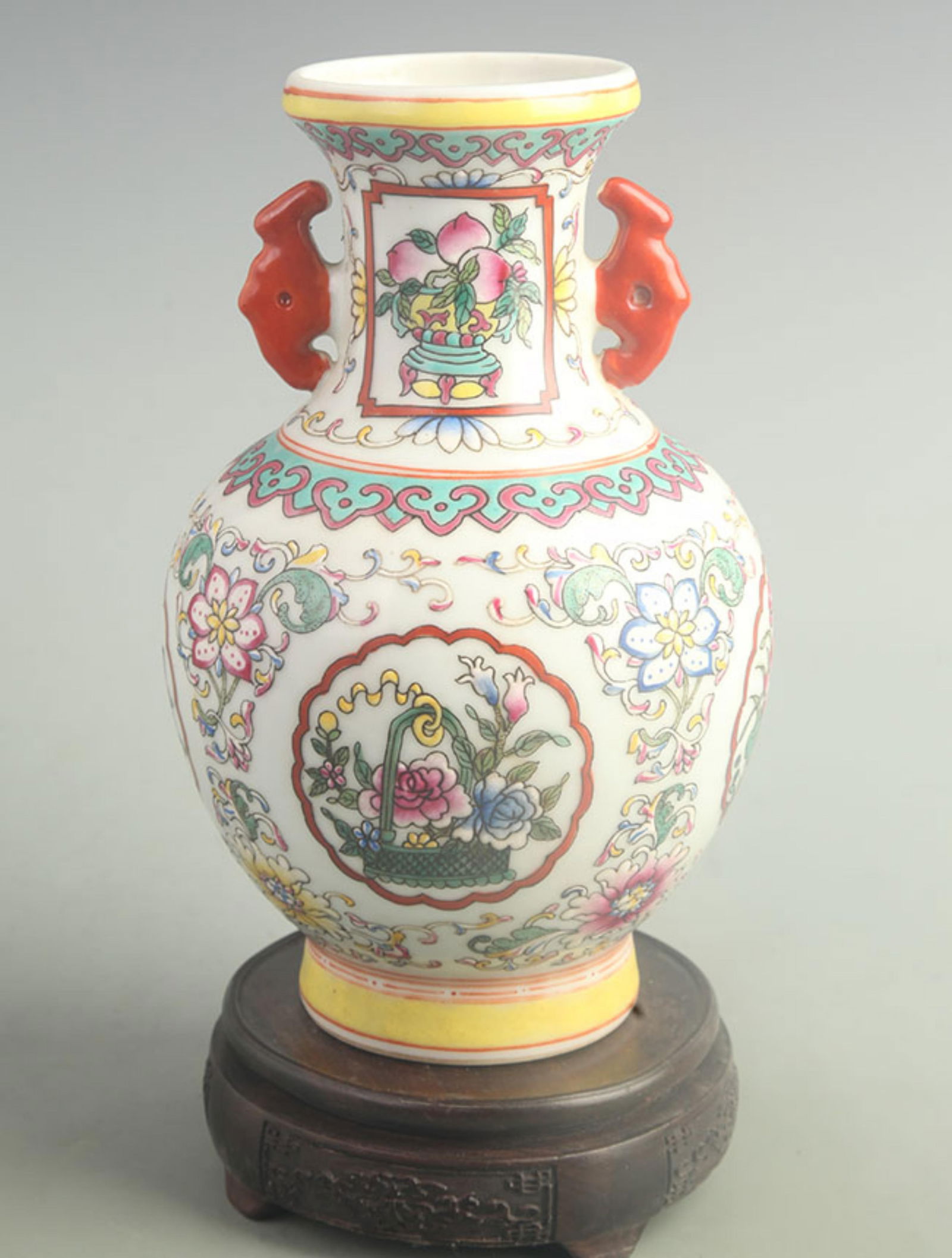 ENAMEL COLOR DOUBLE EAR PORCELAIN VASE: Qing Dynasty Qian Long period; High: 9.50 inch; Width: 5.50 inch;