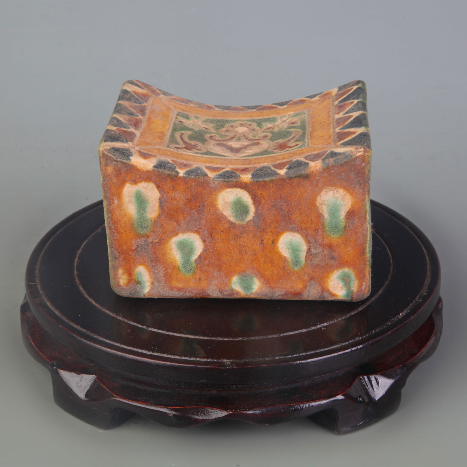 TRICOLOR CERAMIC PILLOW - 3