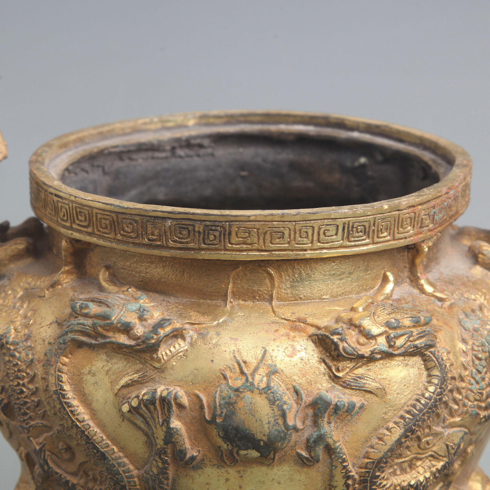 DRAGON-PATTERN TRIPOD INCENSE BURNER WITH LONGEVITY PATTERN - 3