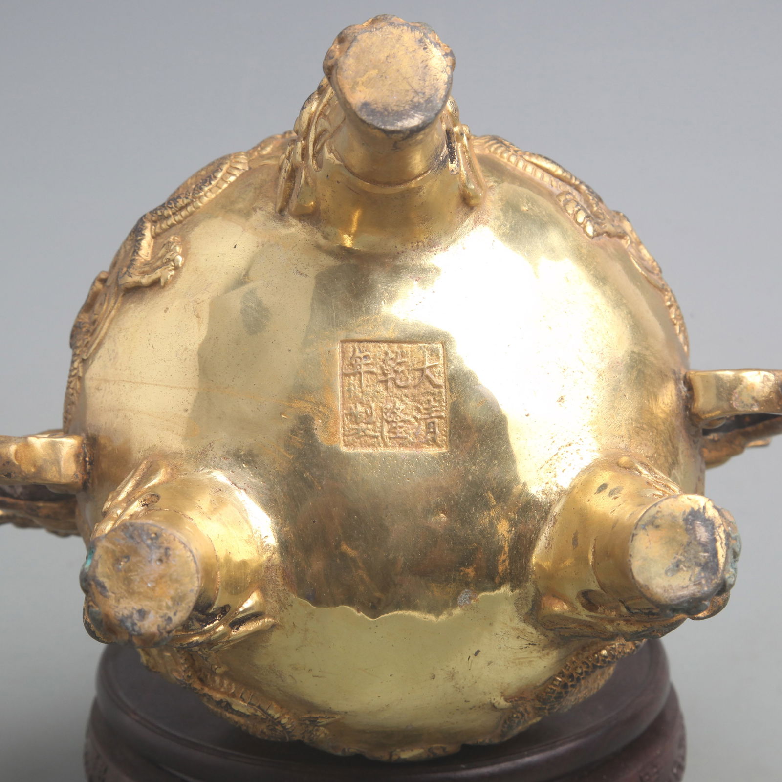 DRAGON-PATTERN TRIPOD INCENSE BURNER WITH LONGEVITY PATTERN - 6