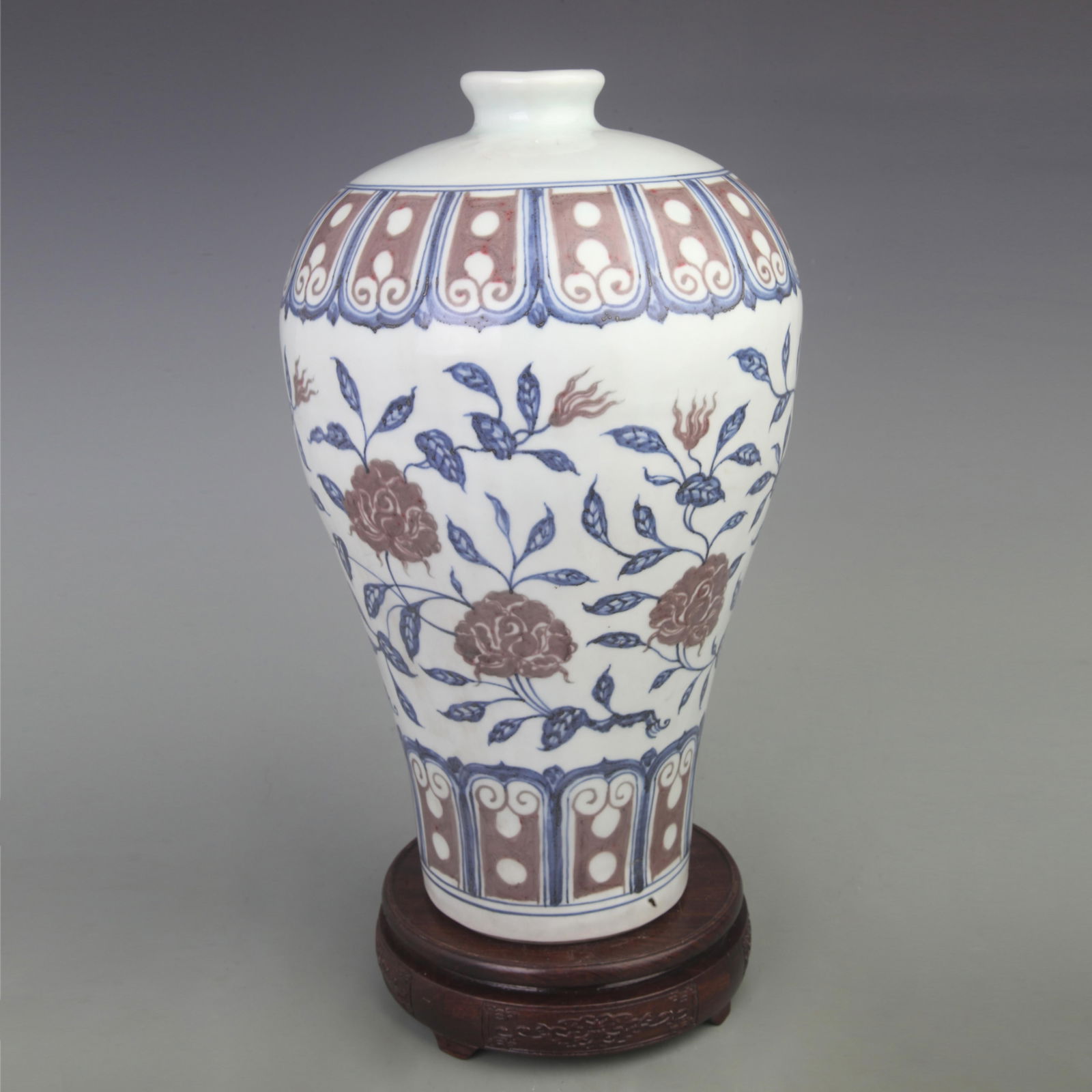 YOU LI HONG STYLE FLOWER PATTERN MEI STYLE VASE: Ming Dynasty Style, Diameter: 8.5 inch; High: 13.8 inch;