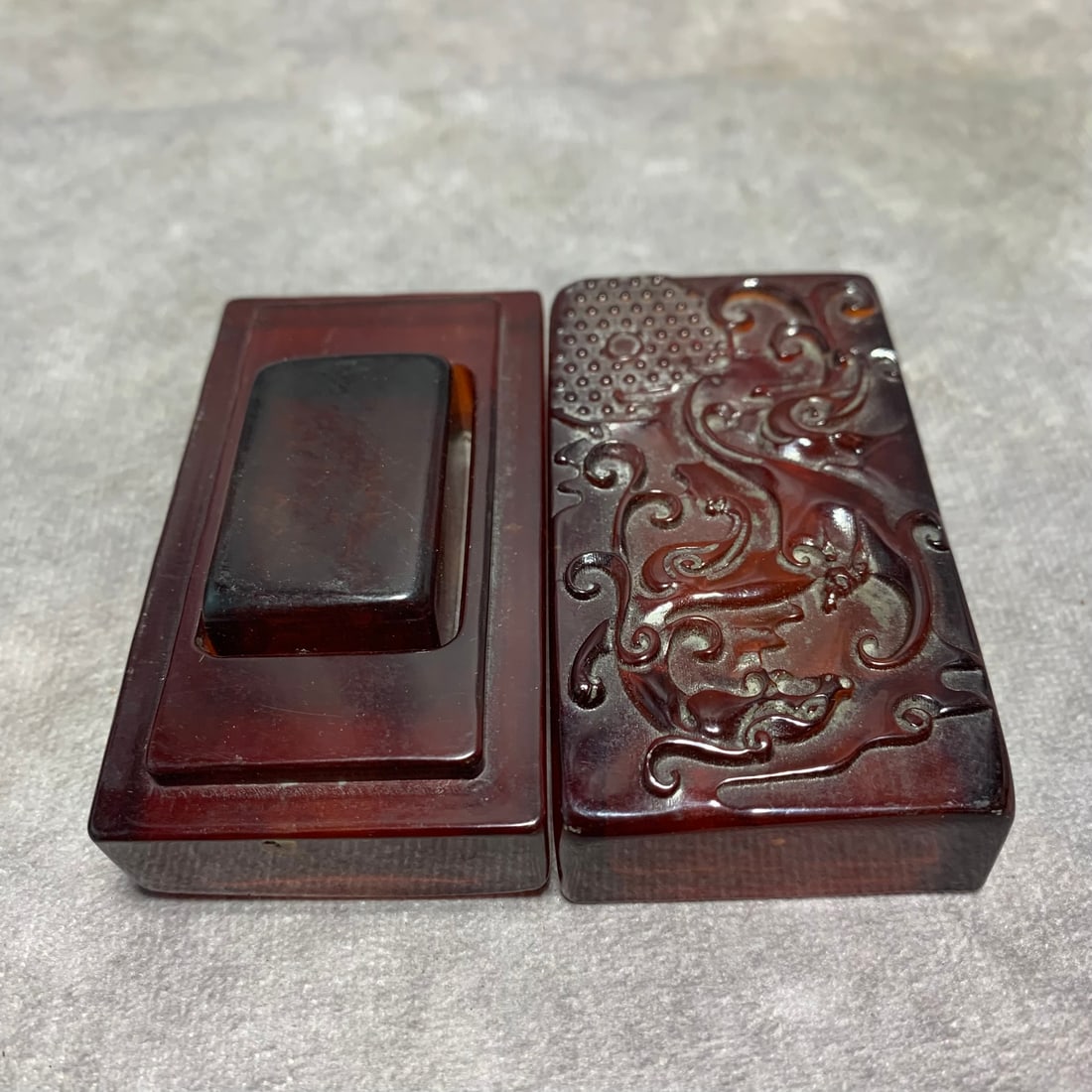 A FINE CELLULOID SEALS WITH BOX - 2