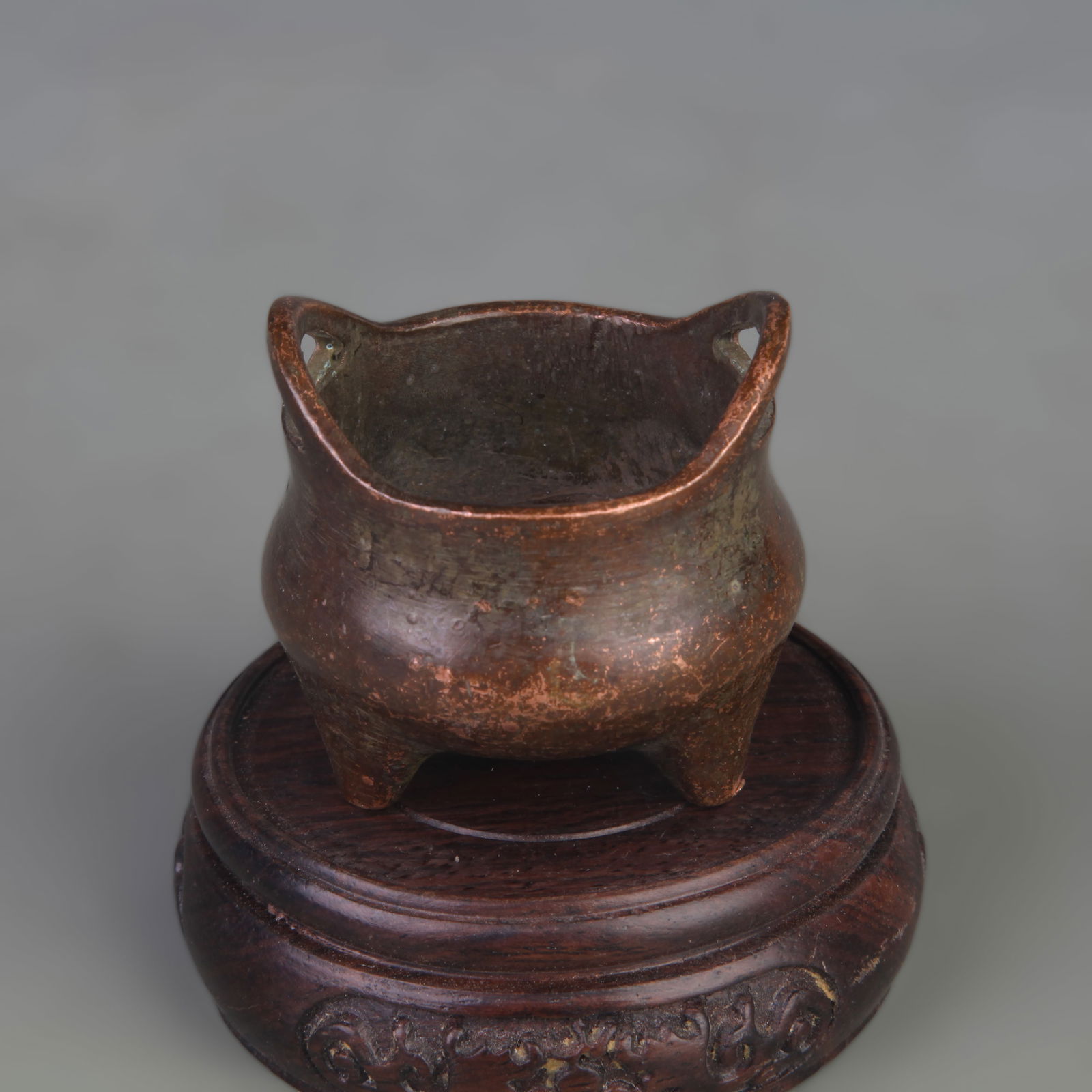 THREE-FOOTED BRIDGE-EAR SMALL CENSER - 2