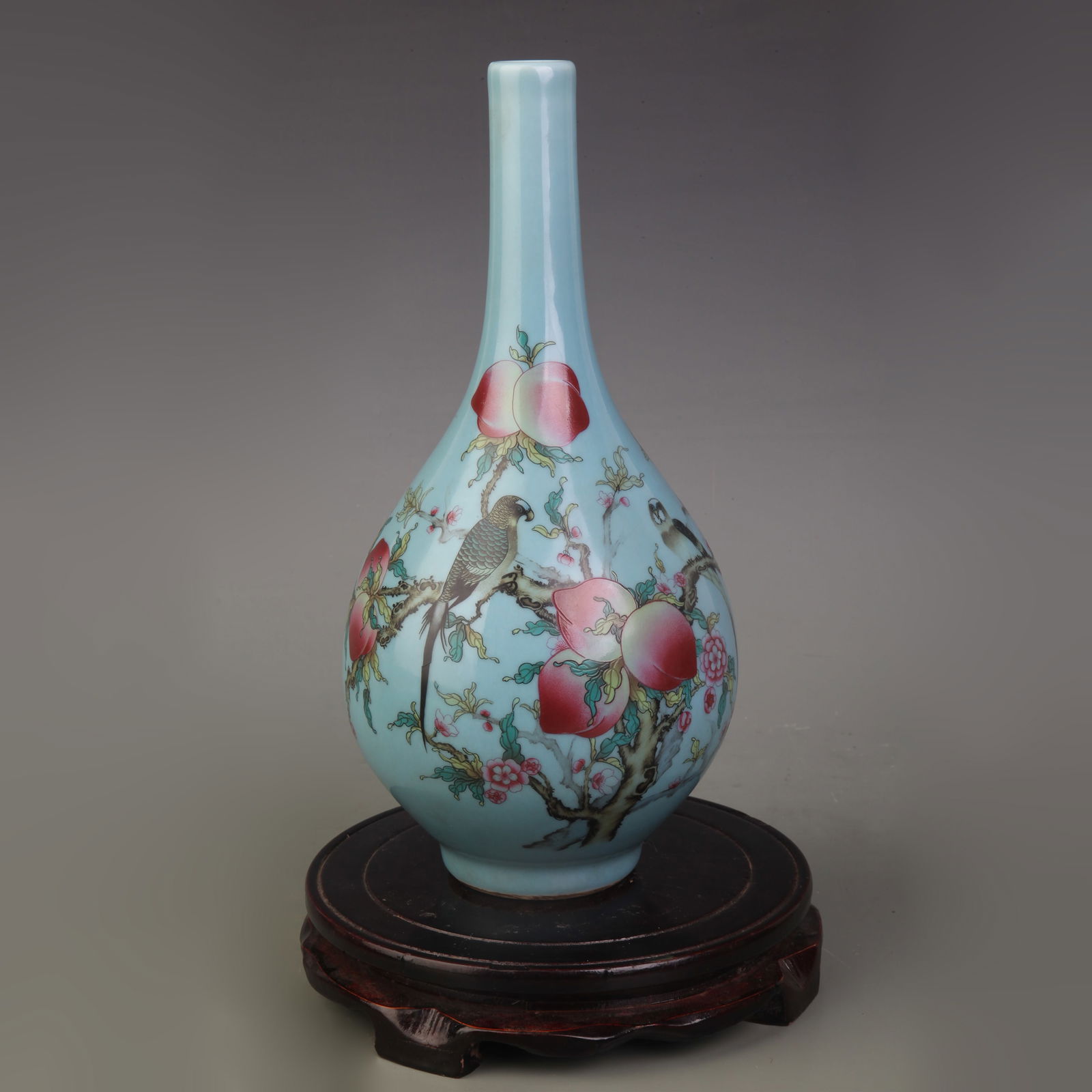 FAMILLE ROSE FLOWER AND BIRD PATTERN BLADDER PORCELAIN VASE: Qing Dynasty Qian Long Period; High: 10.6 inch