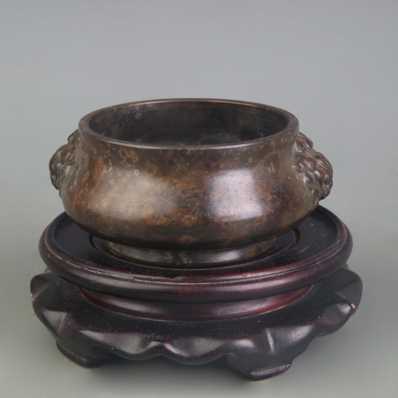 BEAST-EAR ROUND-FOOTED CENSER: Qing Dynasty; Diameter: 3.2 inch; High: 1.8 inch