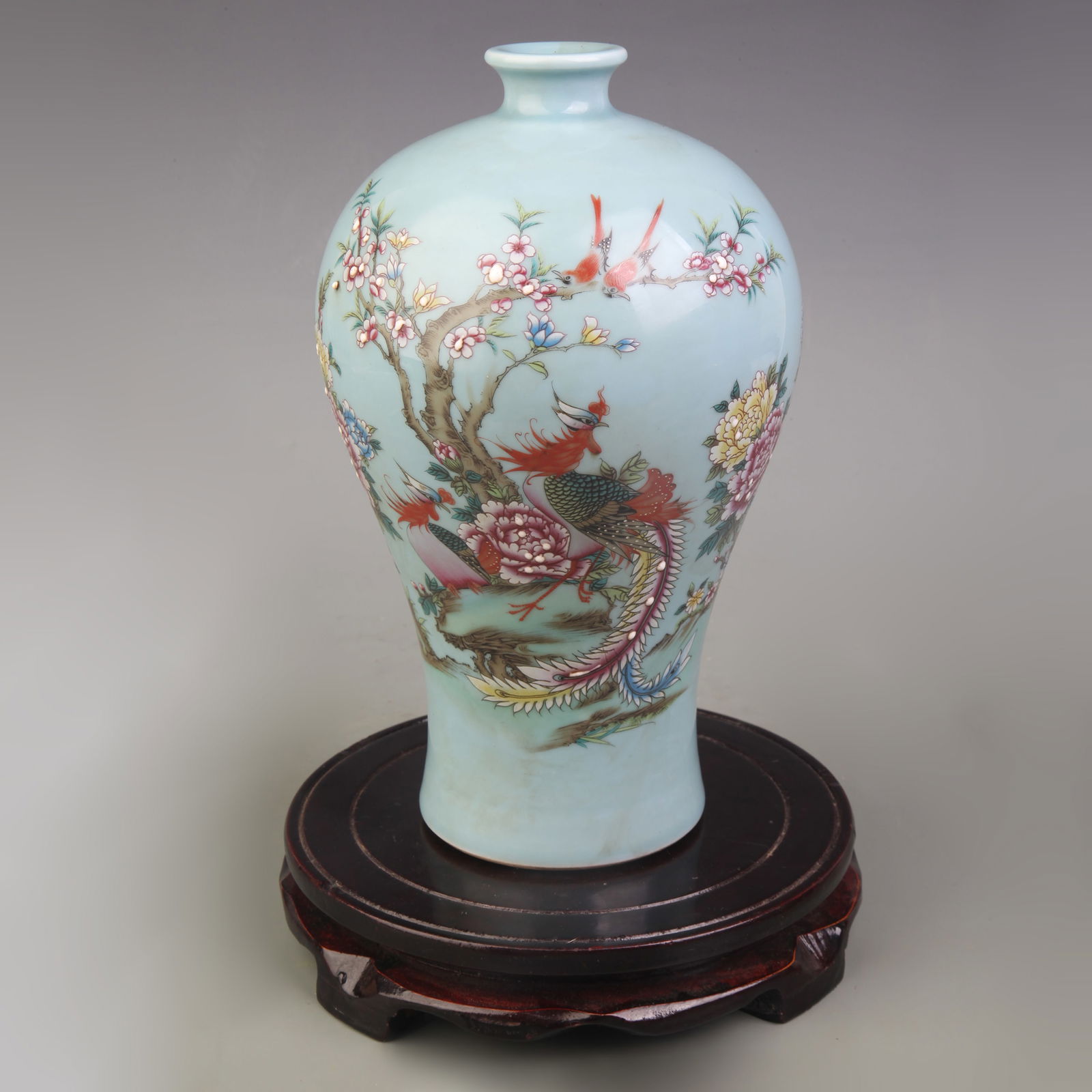 FAMILLE ROSE FLORAL PATTERN MEIPING STYLE PORCELAIN VASE (1 of 5)