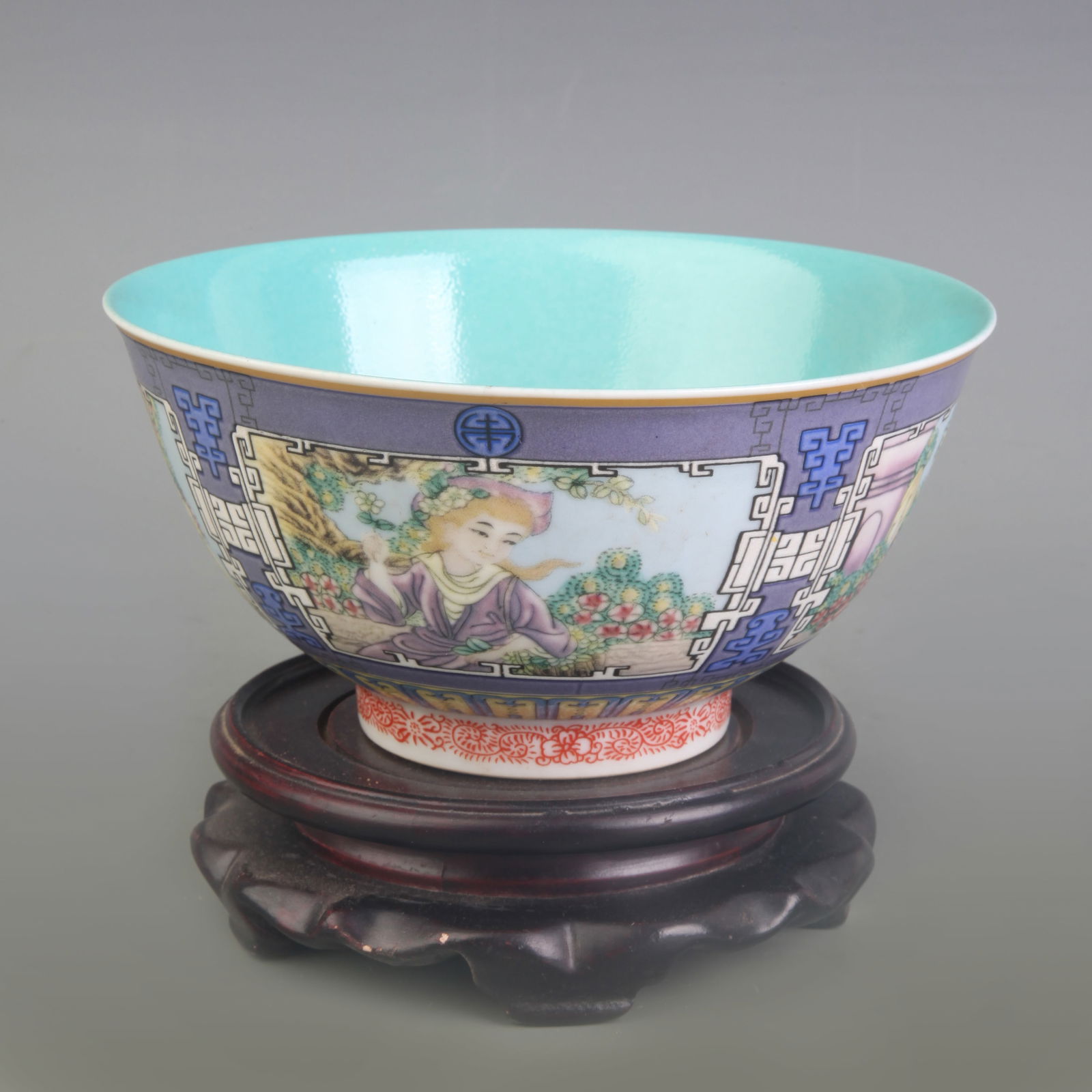 FAMILLE ROSE BLUE GROUND CHARACTER PATTERN PORCELAIN BOWL: Qing Dynasty Yong Zheng Period; Diameter: 6.5 inch; High: 3.2 inch