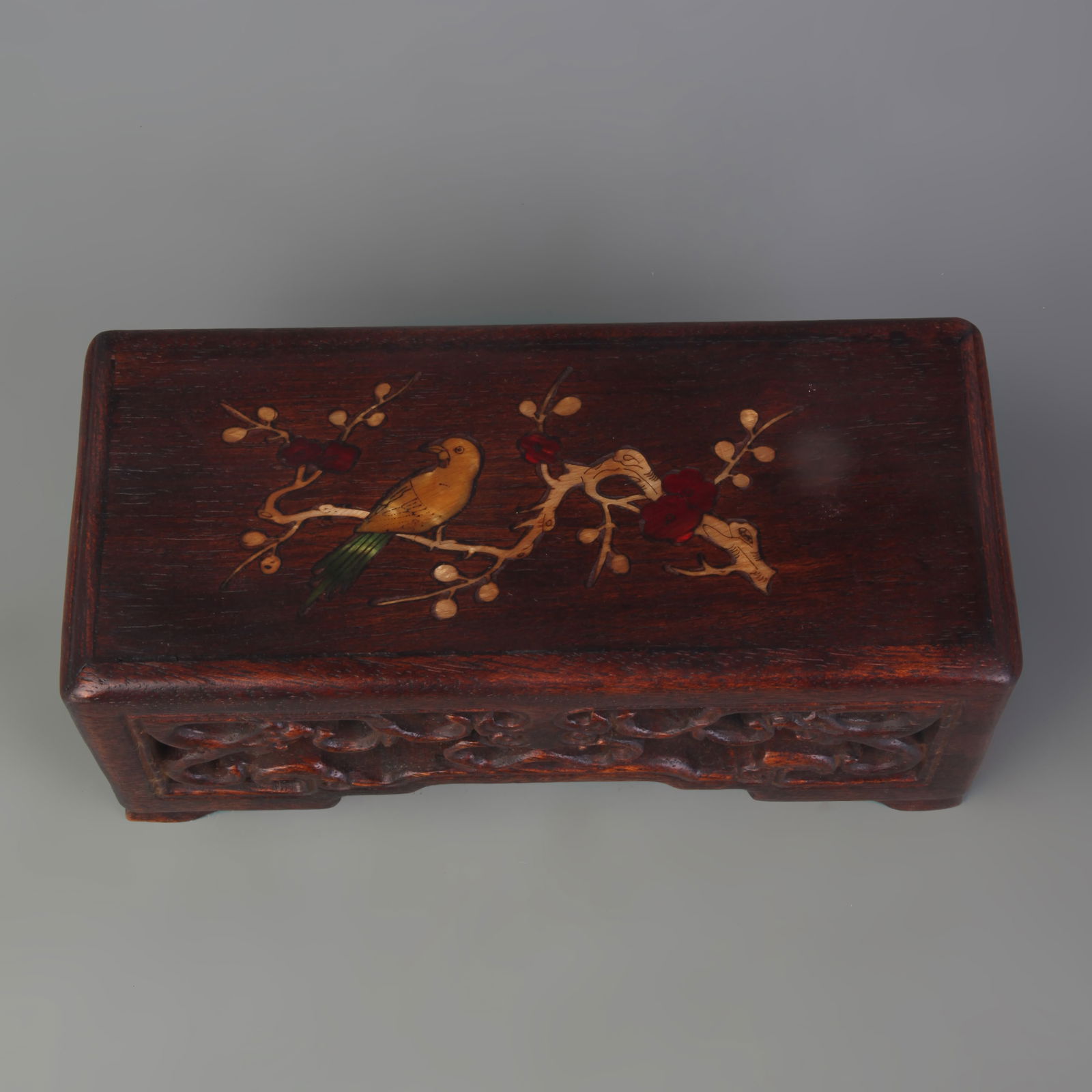 HARDWOOD INK REST INLAID WITH MOTHER-OF-PEARL: Qing Dynasty; Long: 7.9 inch; Width: 3.3 inch; High:3.1 inch