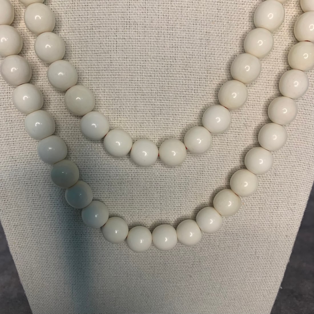 A FINE BONE MADE NECKLACE - 3