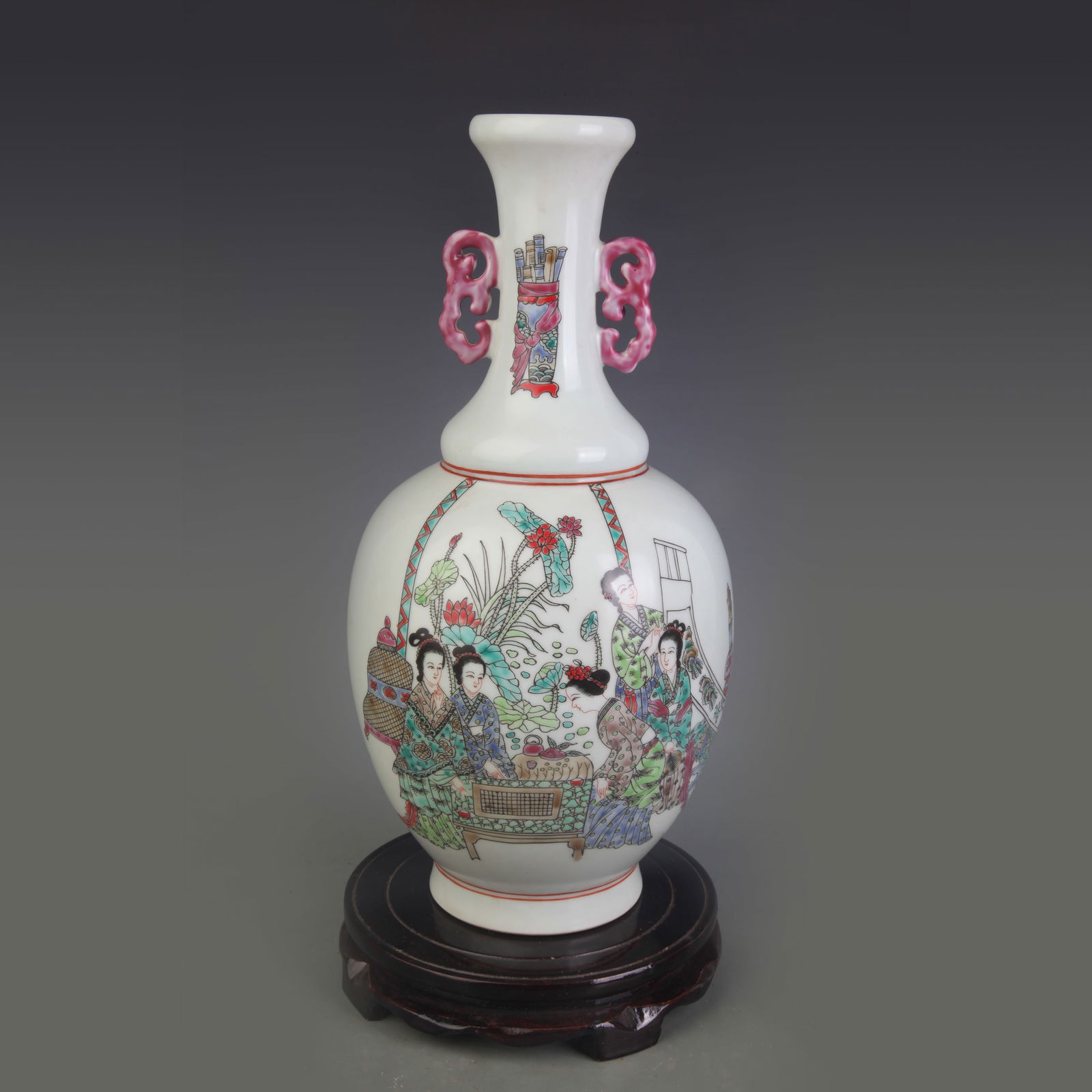FAMILLE ROSE FIGURES DOUBLE-EARED PORCELAIN VASE: Diameter: 2.9 inch; High: 13.1 inch