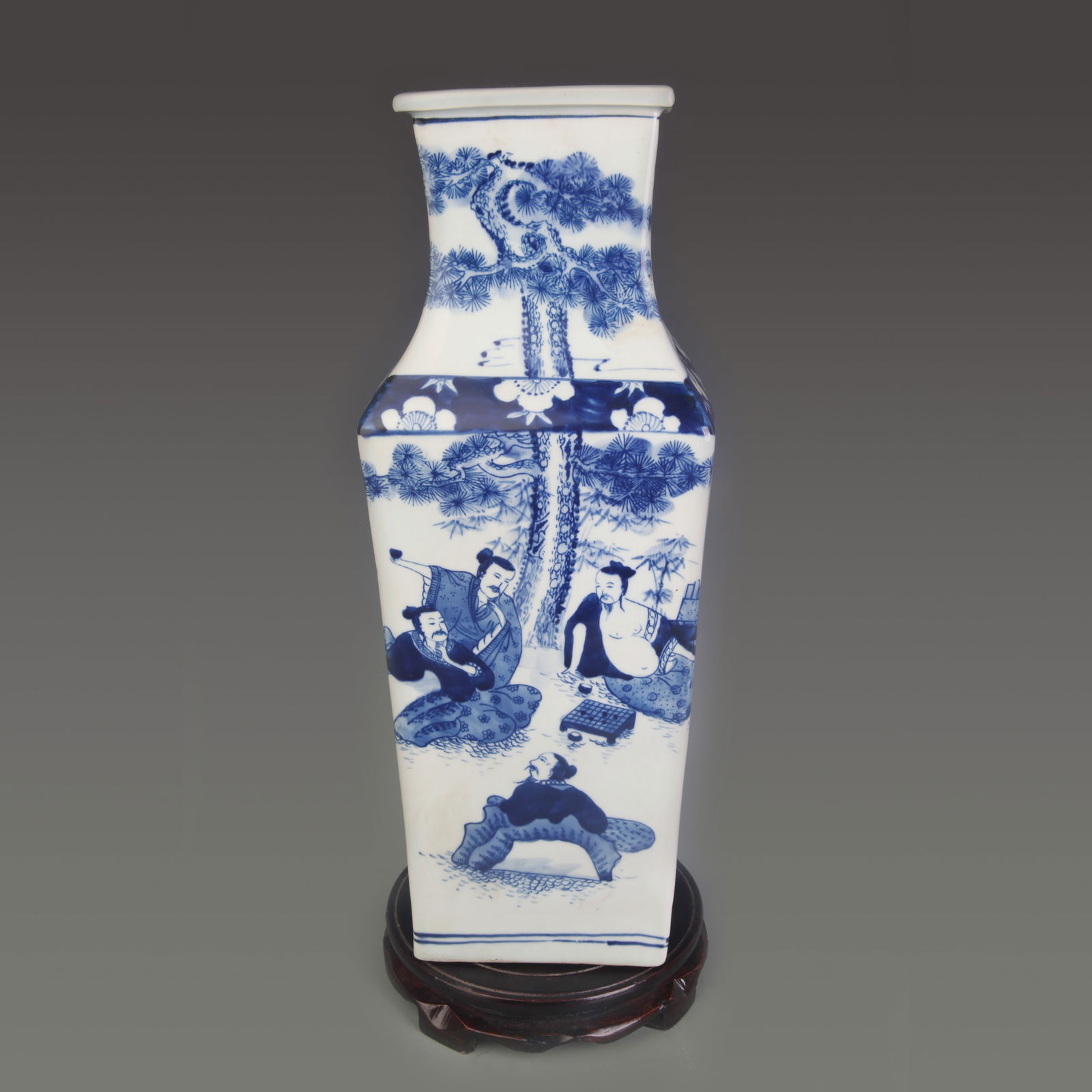 BLUE AND WHITE FIGURE PATTERN SQUARE PORCELAIN VASE: Qing Dynasty Kagn Xi Period; High: 16.3 inch