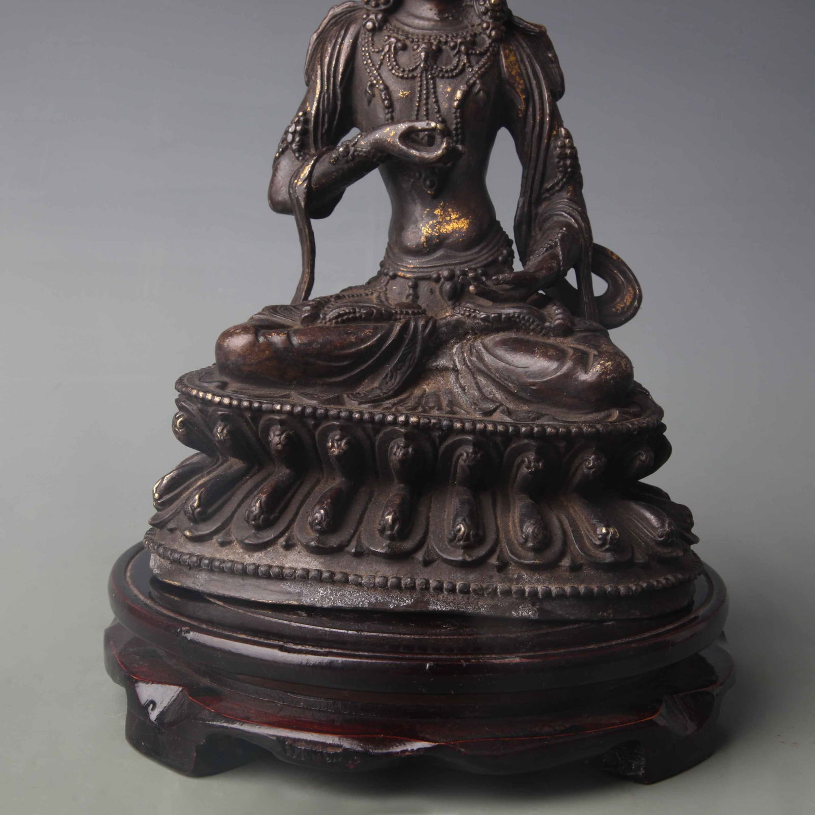 A FINE BRONZE BUDDHA STATUE - 3