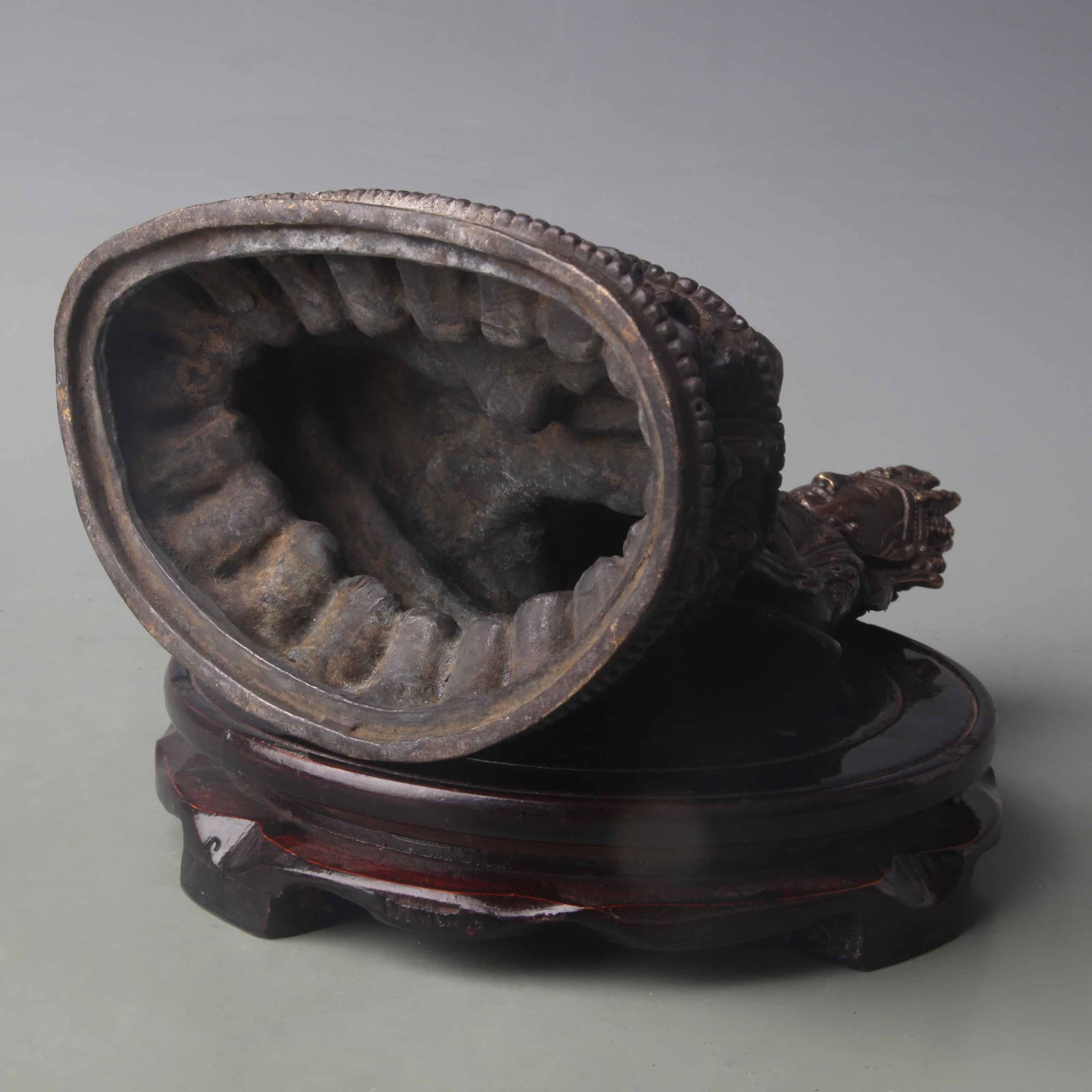 A FINE BRONZE BUDDHA STATUE - 5