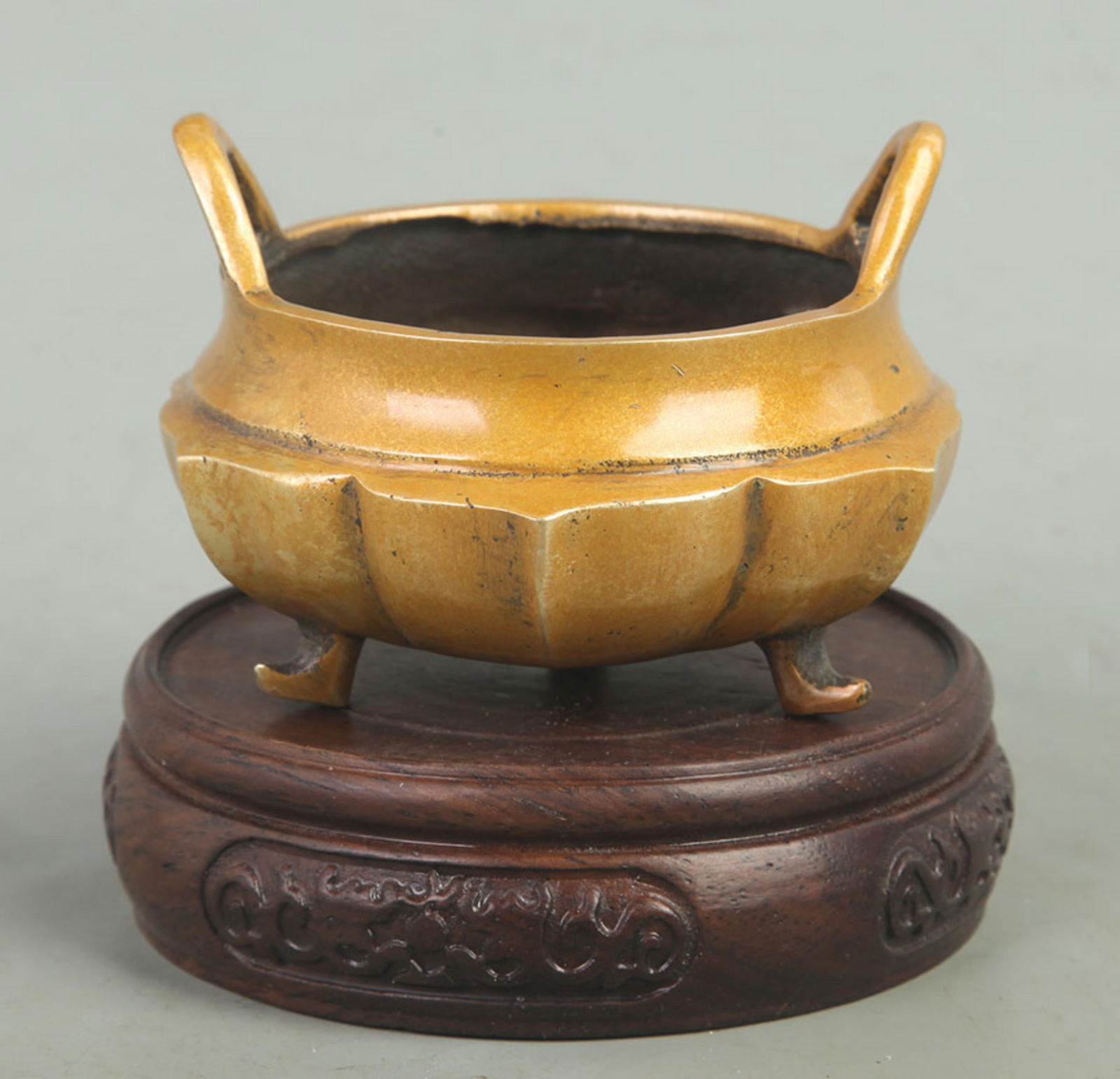 THREE LEGGED BRONZE CENSER WITH BRIDGE SHAPED HANDLES: Ming Dynasty Style, High: 2.40 inch; Diameter: 3.30 inch;