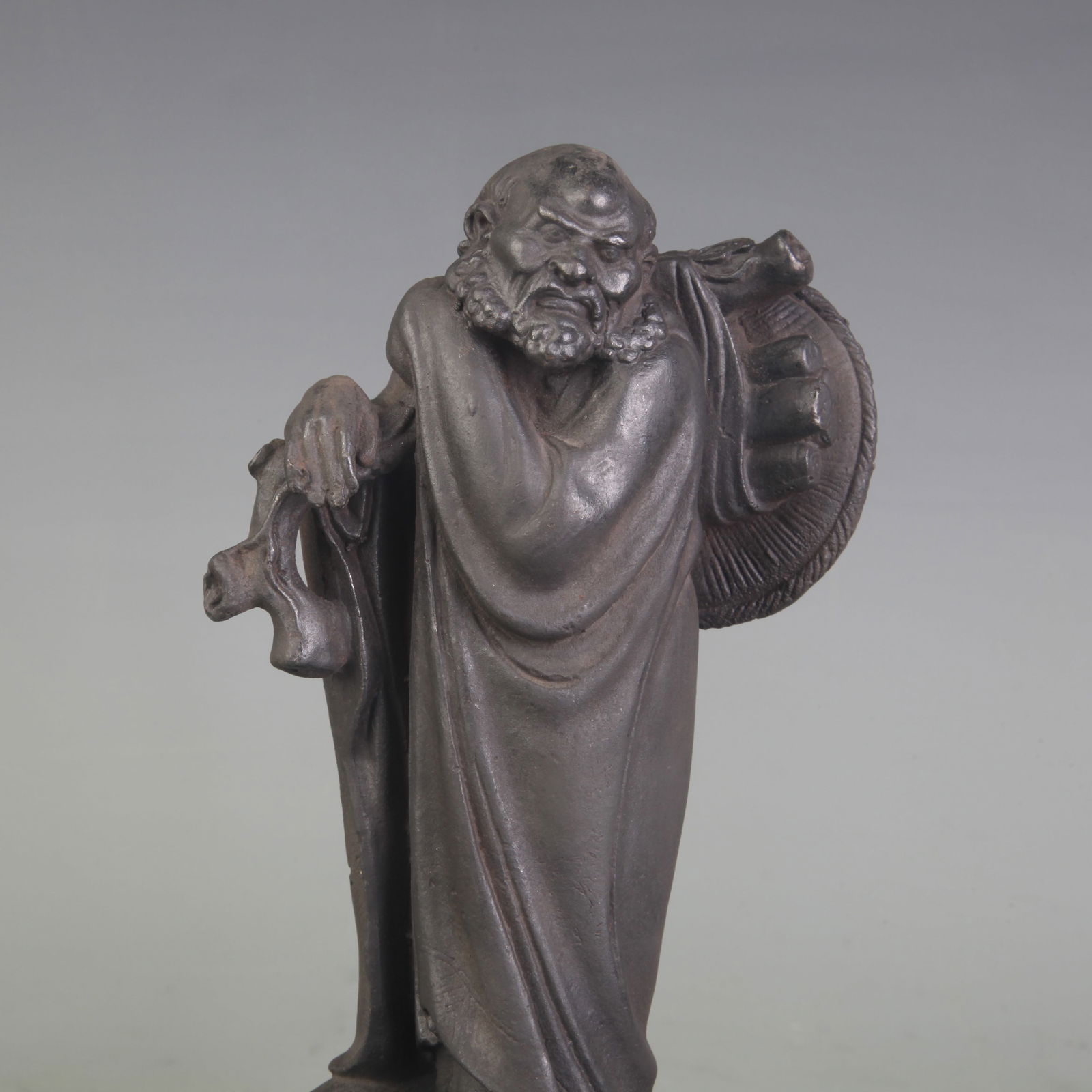 A FINE BRONZE ARHAT STATUE - 2