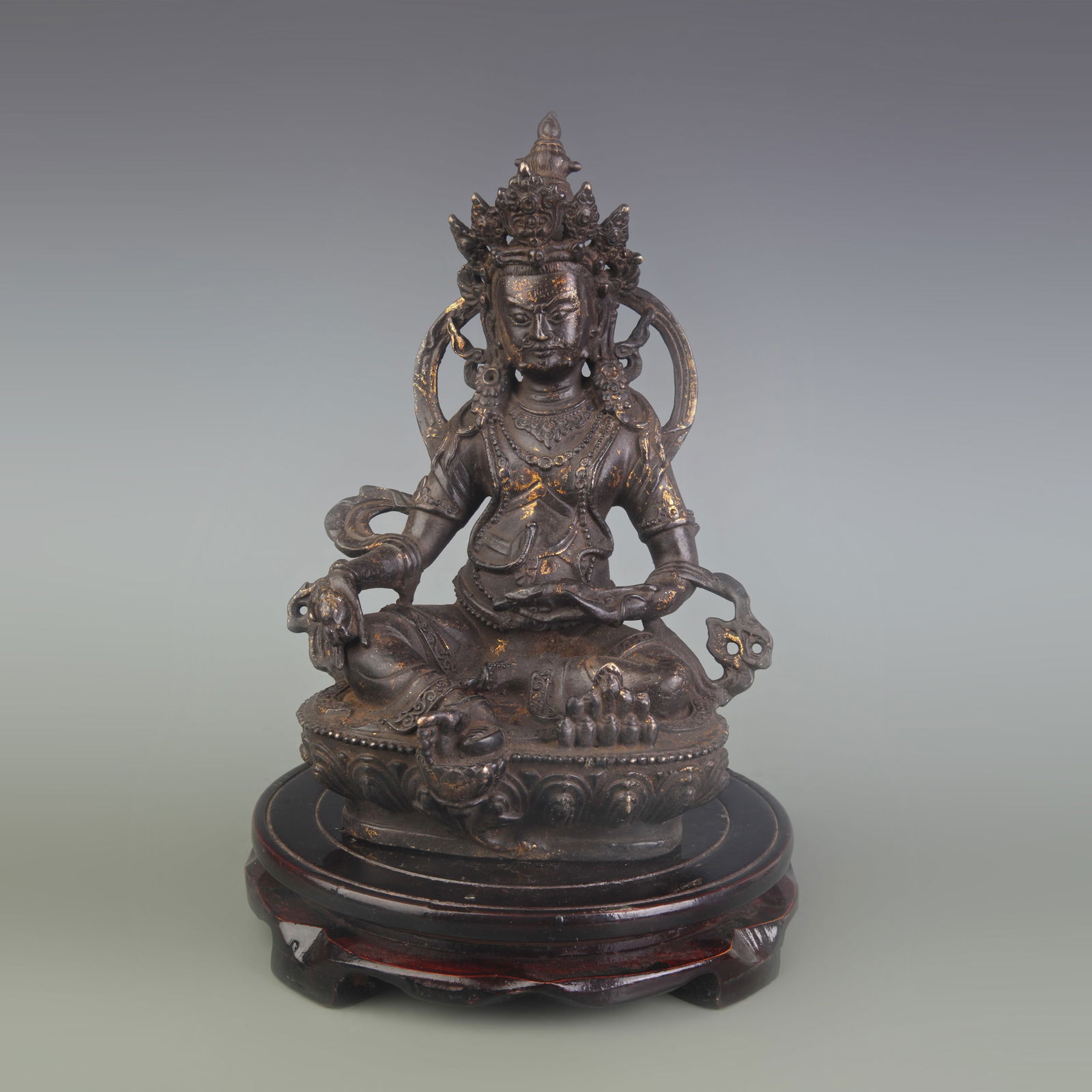 A FINE BRONZE YELLOW JAMBHALA STATUE: Qing Dynasty; High: 8.5 inch