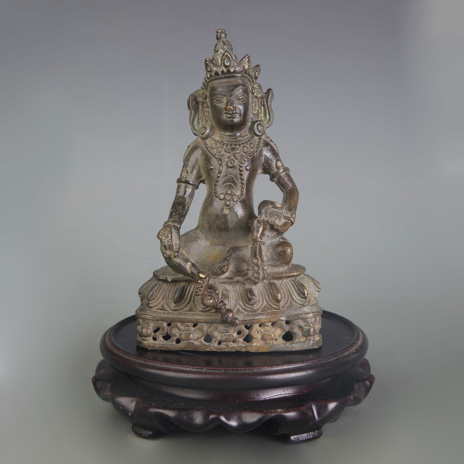 A FINE BRONZE GOD OF WEALTH STATUE (1 of 5)