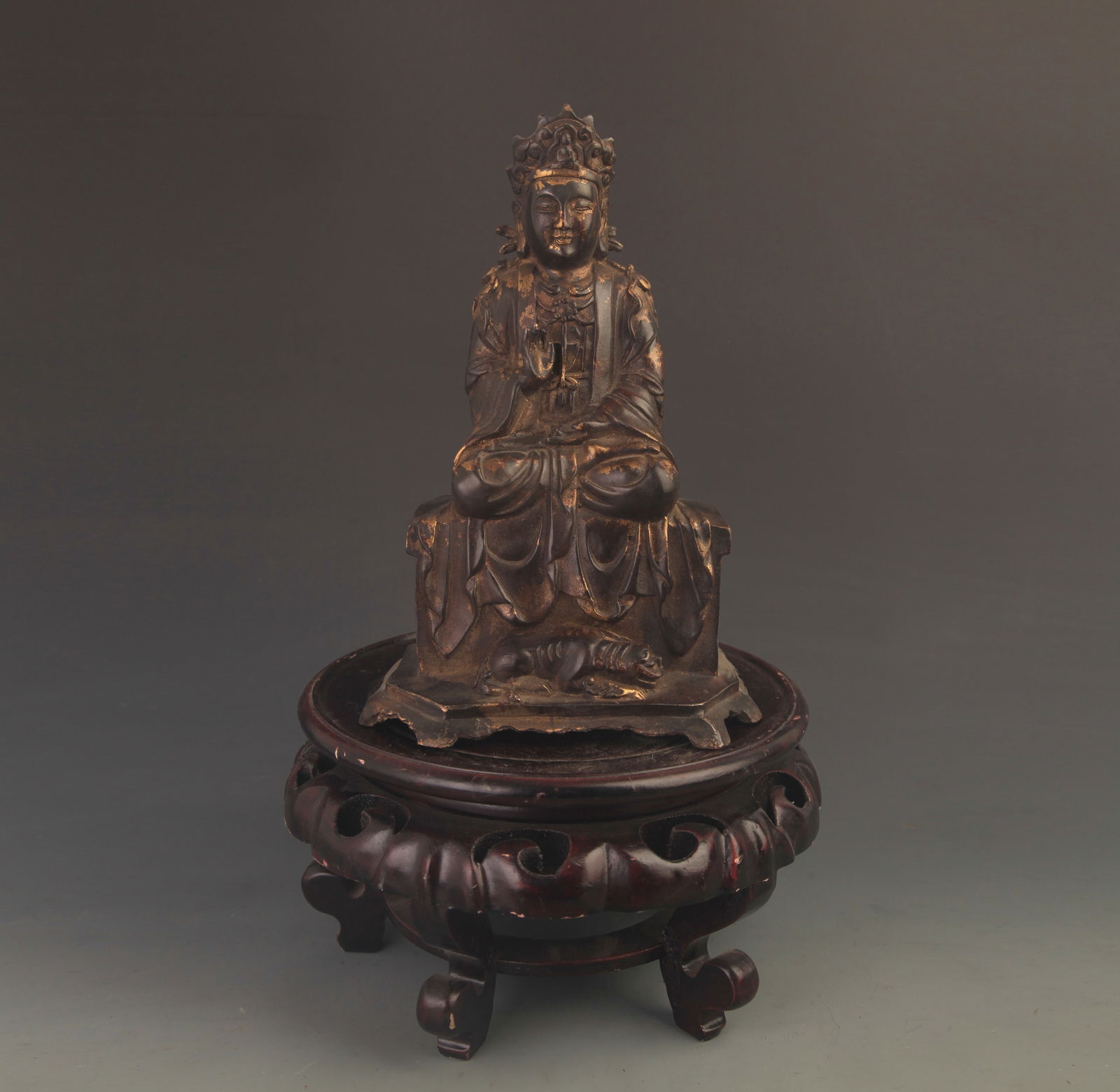 RARE TIBETAN BUDDHISM SEATED SAKYAMUNI STATUE: 18th Century, High: 9.75 inch; Width: 7.25 inch;