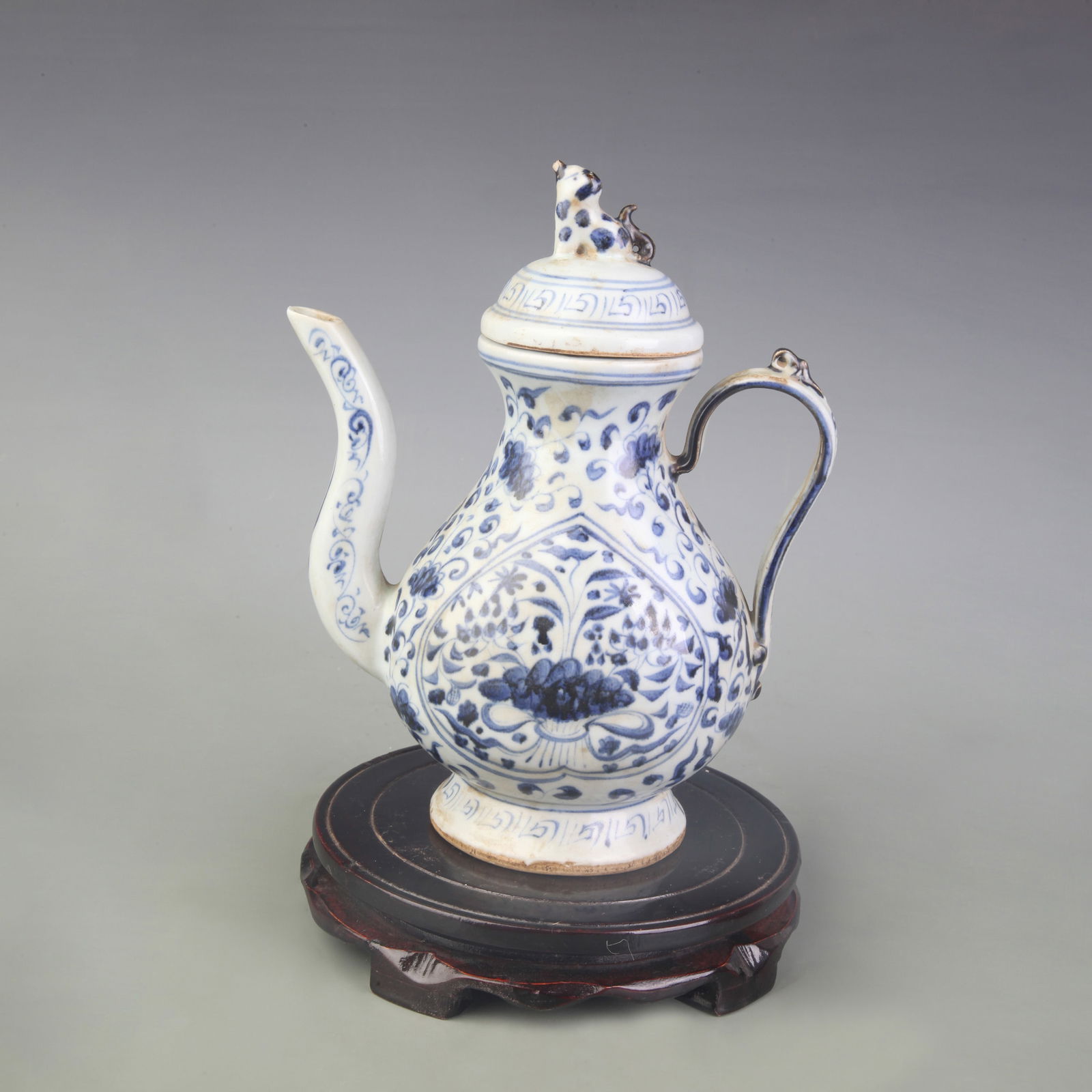 BLUE-AND-WHITE FLOWERED TEA POT WITH FLOWER DESIGN (1 of 5)
