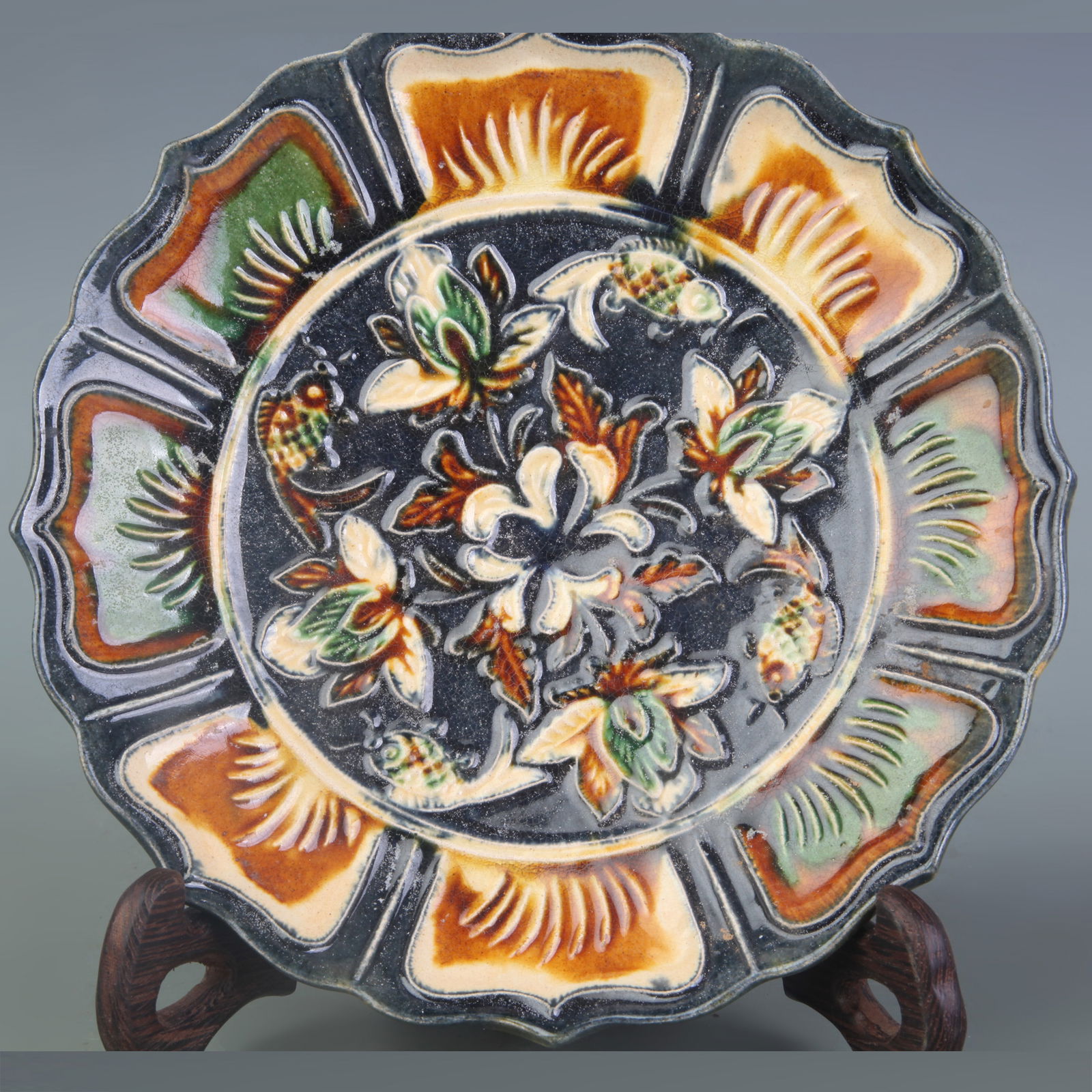 SAN CAI FLORAL PATTERN POTTERY DISH - 2