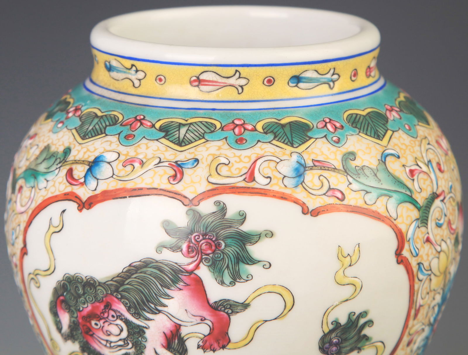 RARE FAIENCE COLOR LION PLAYING PATTERN GENERAL VASE - 3