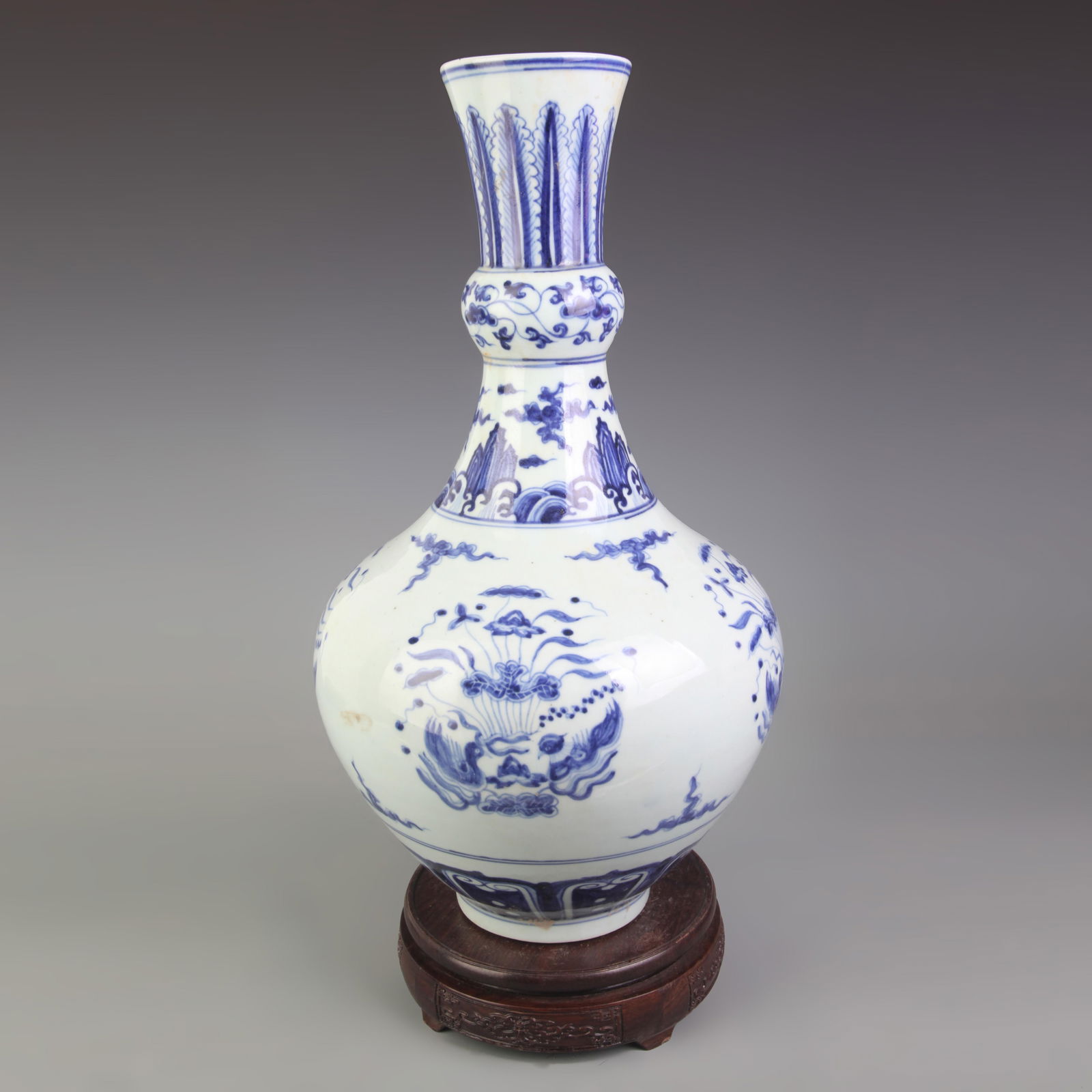 BLUE AND WHITE PORCELAIN VASE WITH FLOWER AND BIRD PATTERN: High: 15.3 inch; Diameter: 8.3 inch;