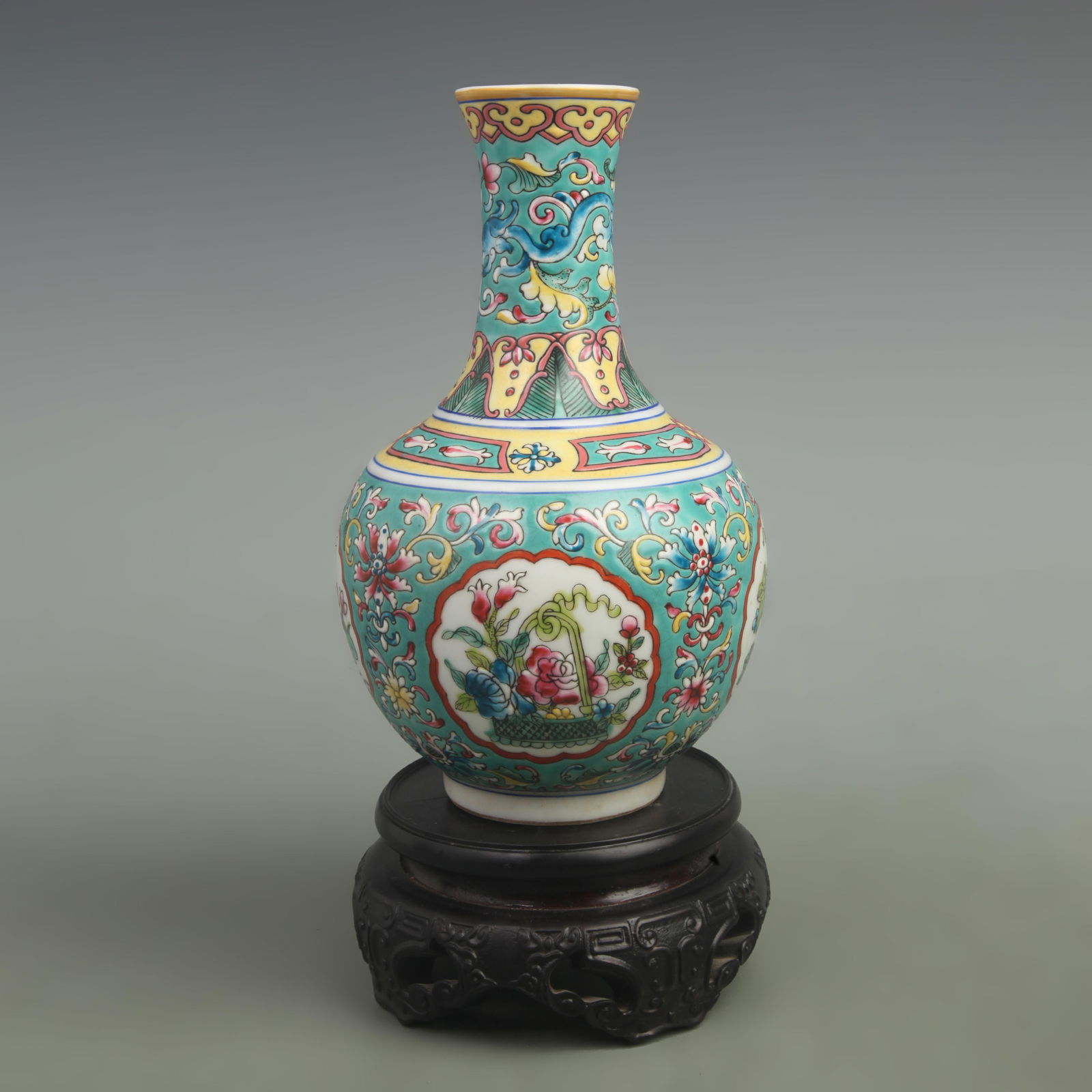 FAMILLE ROSE ENAMEL COLOR FLOWER PATTERN PORCELAIN VASE: Qing Dynasty Yong Zheng Period; High: 9.5 inch Width: 6 inch