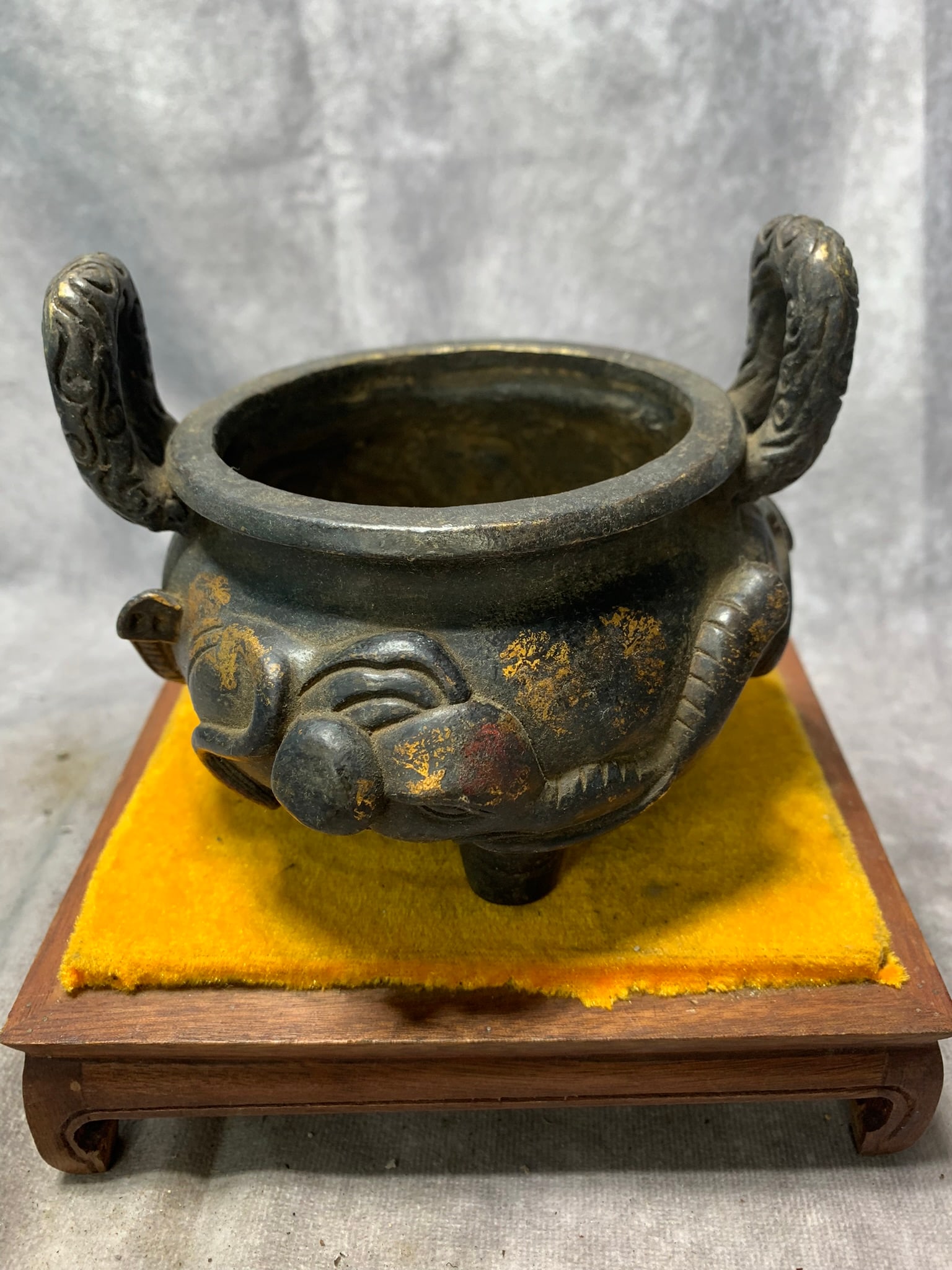 BRONZE INCENSE BURNER WITH ELEPHANT PATTERN AND THREE LEGS: Ming Dynasty Style; High: 4.3 inch; Diameter: 5.1 inch
