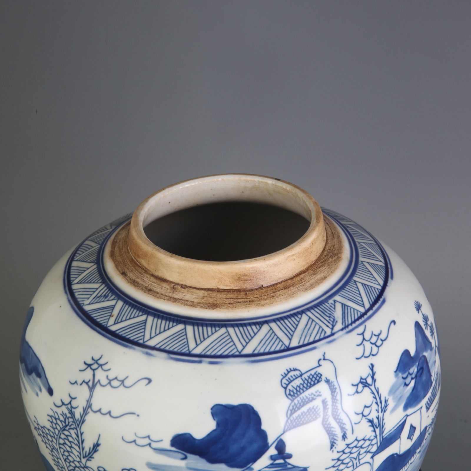 BLUE AND WHITE LANDSCAPE PATTERN JAR - 3