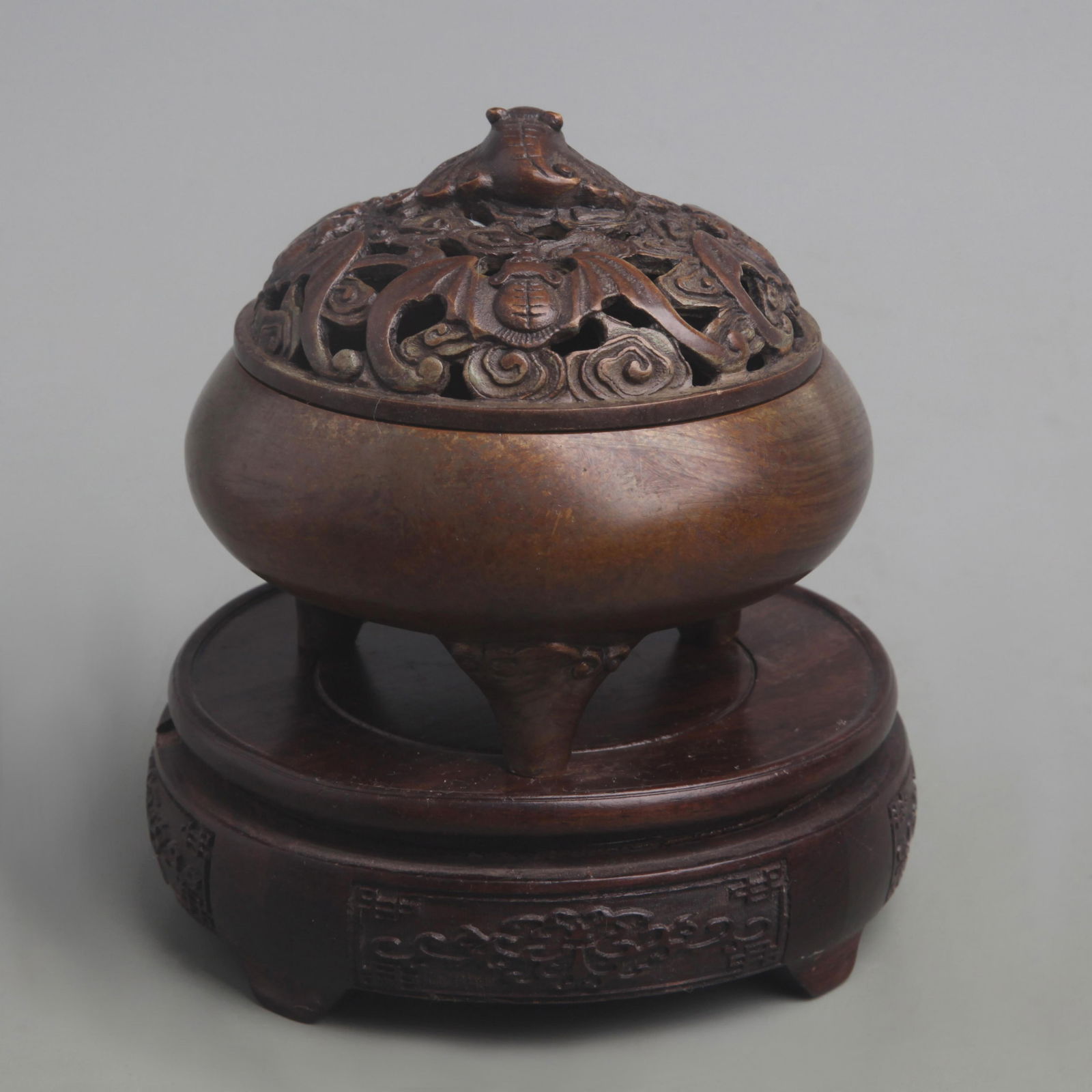TRIPOD BRONZE CENSER WITH “FU?? PATTERN - 4