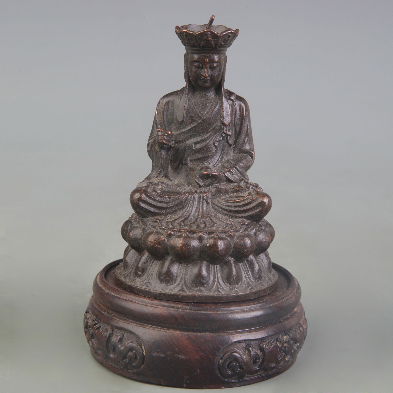 A FINE BRONZE TIBETAN BUDDHISM STATUE: Qing Dynasty; Width: 2.2 inch; High: 3.6 inch