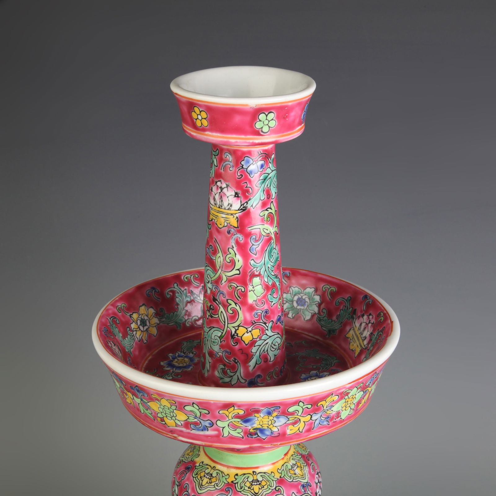 FAMILLE ROSE FLOWER-PATTERNED CANDLESTICK - 2