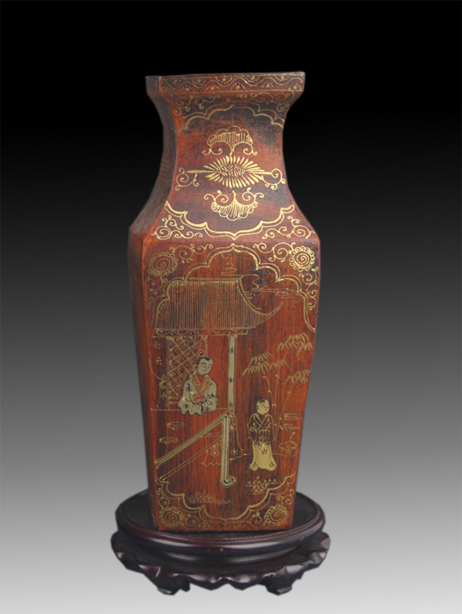 GILT LACQUERED FLOWER PAINTED VASE: Qing Dynasty; High: 10.25 inch; Long: 3.5 inch; High: 2.0 inch;