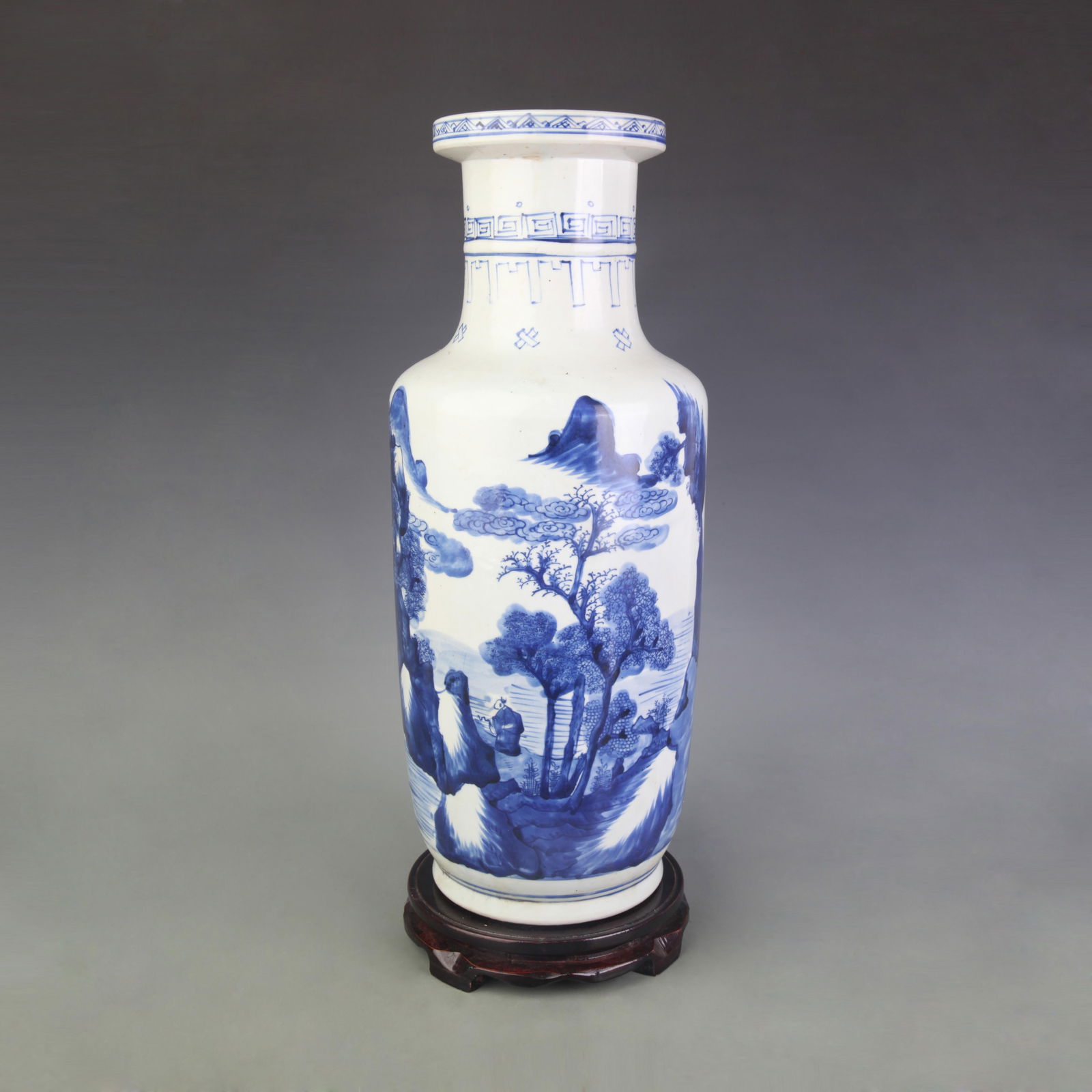 BLUE AND WHITE LANDSCAPE PATTERN PORCELAIN APPRECIATION VASE: Qing Dynasty Qian Long Period : 5.0 inch; High: 17.1 inch;