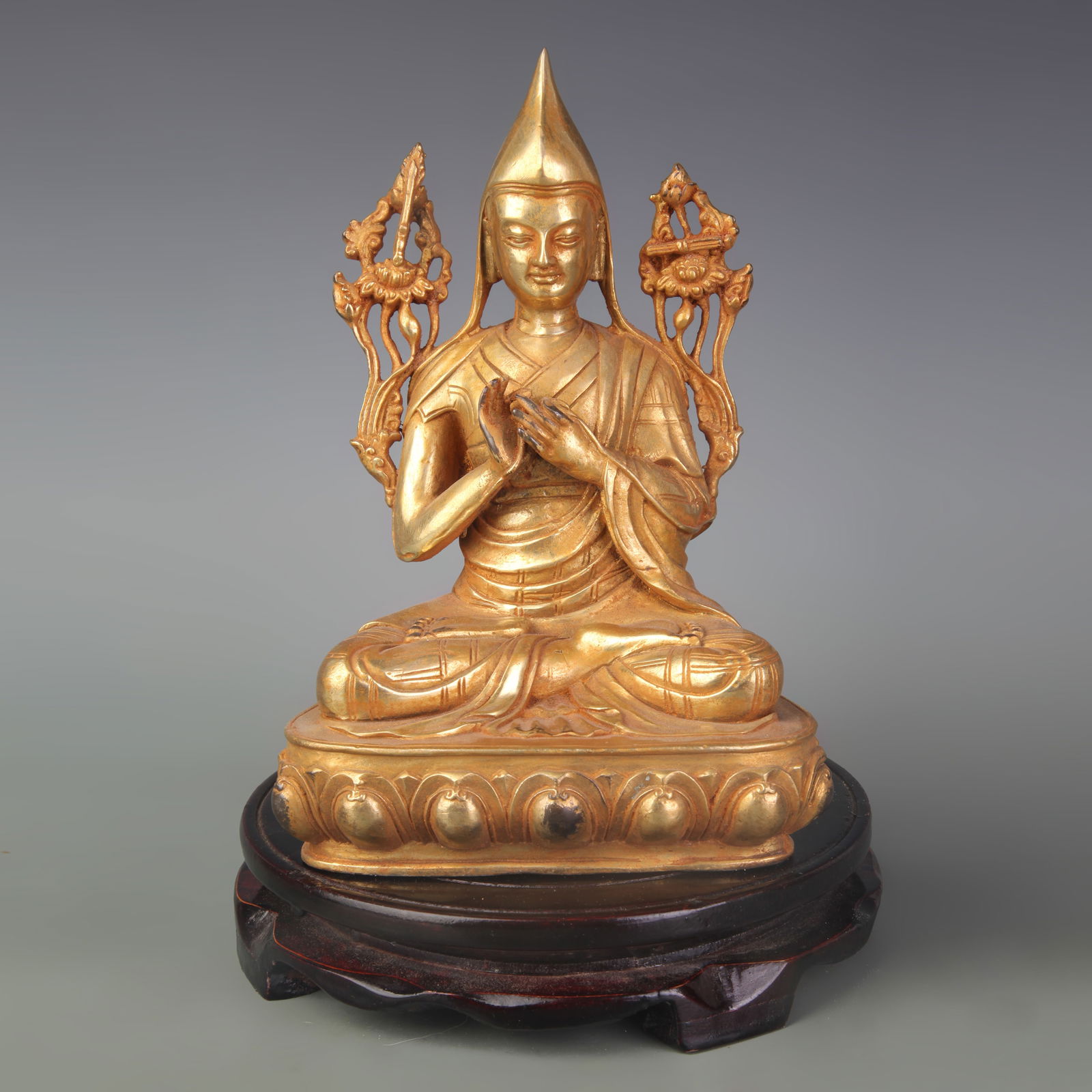 GILDED BRONZE TSONGKHAPA BUDDHA STATUE: Qing Dynasty; Width:5.5 inch; High: 8.0 inch;