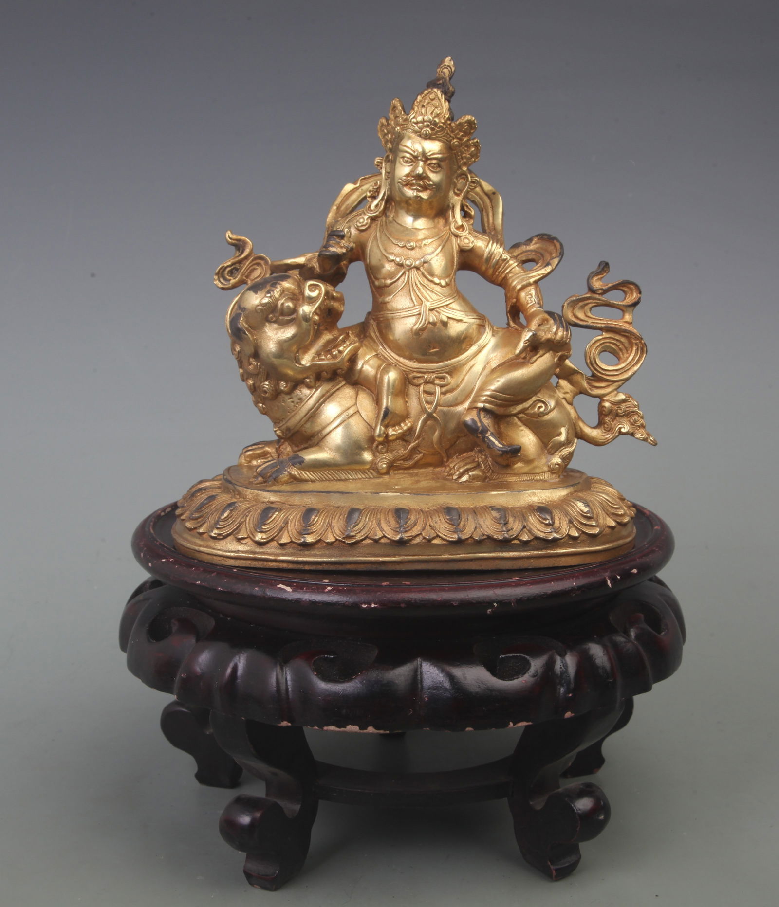 A FINE BRONZE STATUE OF DRAGON KING: Ming Dynasty Style; Diameter: 7.2 inch; High: 7.9 inch;